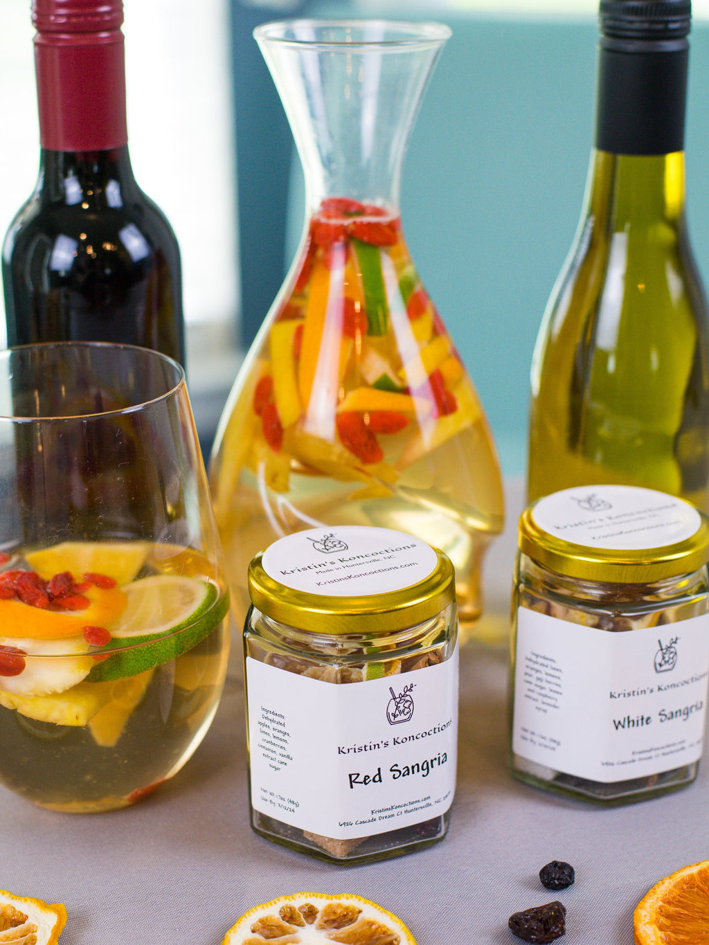 Red & White Sangria Cocktail Kit Gift Set 2-Pack
