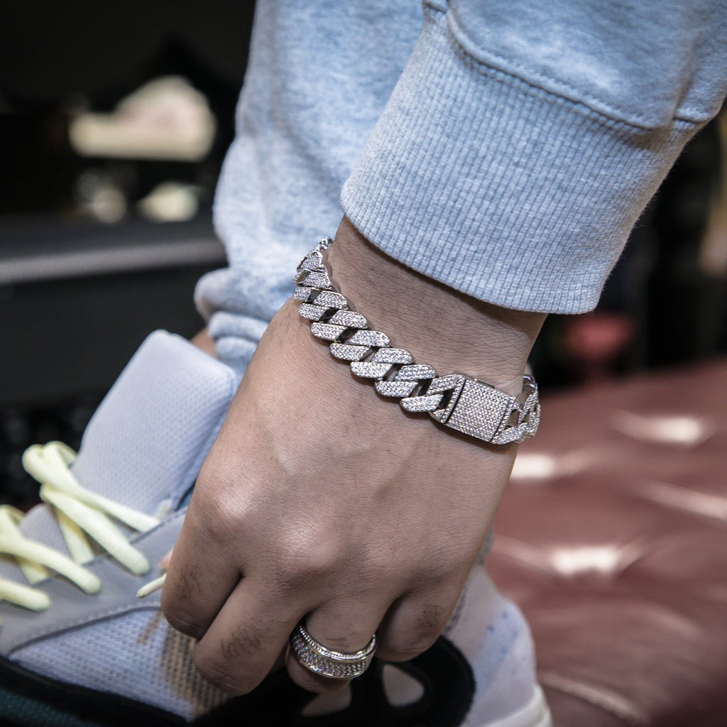 Studded Prong Set Cuban Link Bracelet - Silver