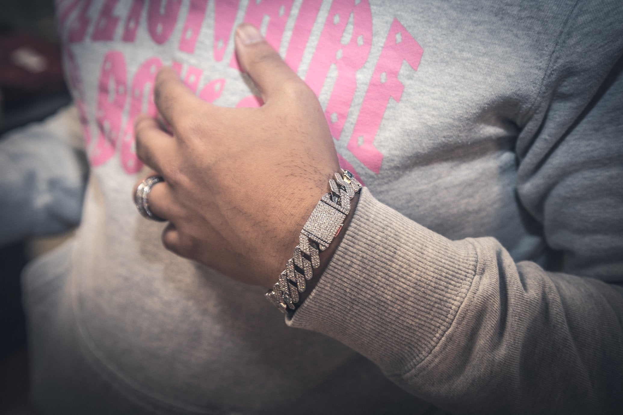 Studded Prong Set Cuban Link Bracelet - Silver