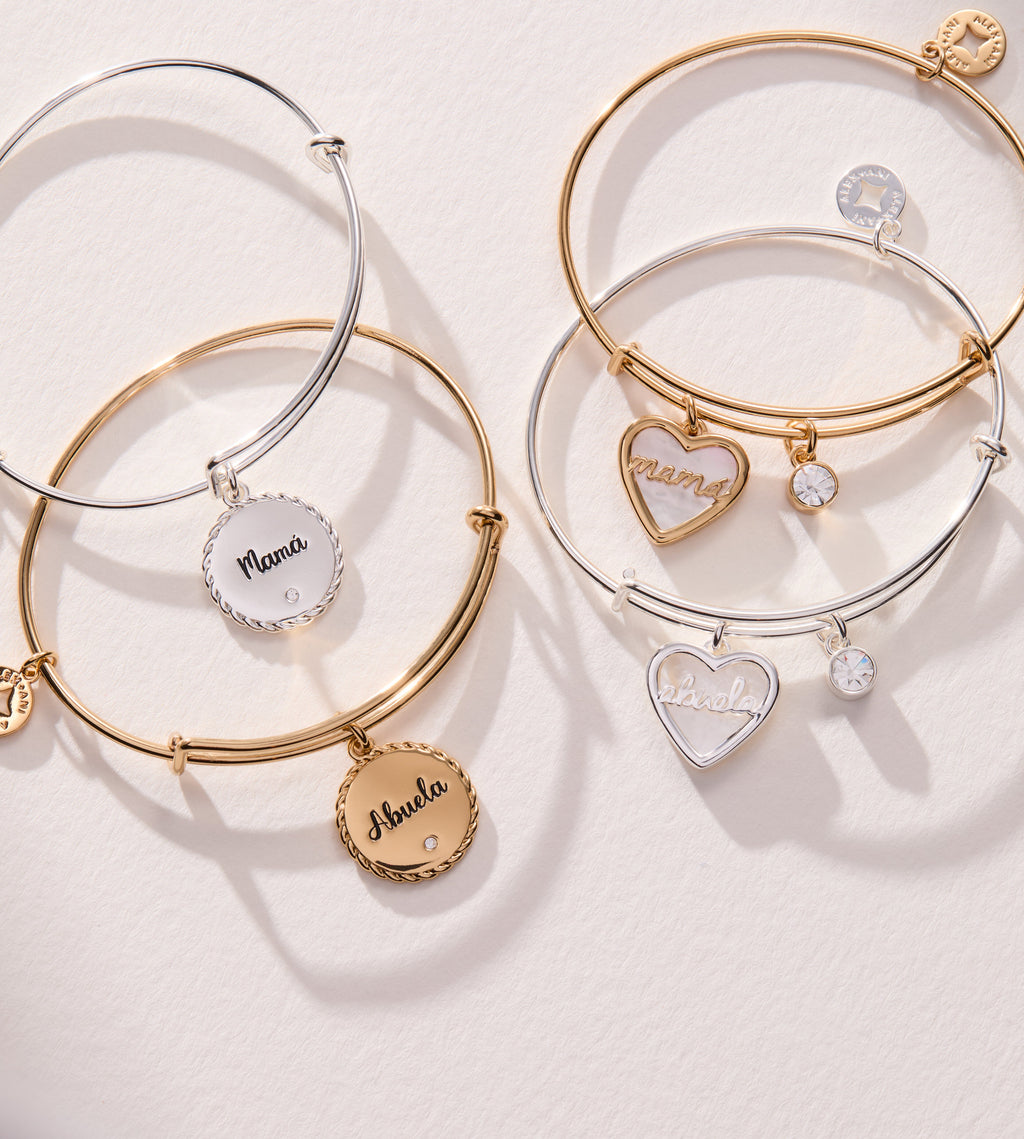 Mamá Charm Bangle