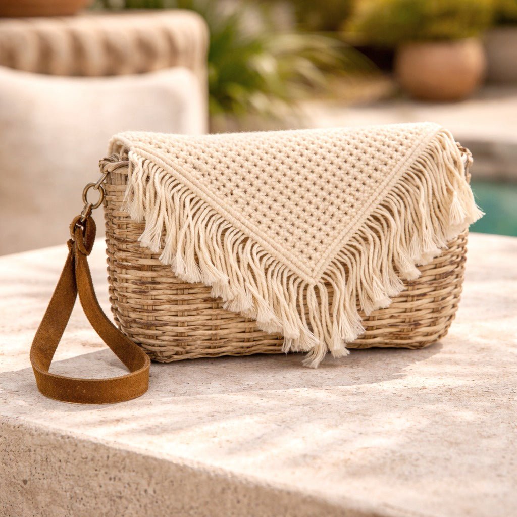 Itzel Clutch Bag