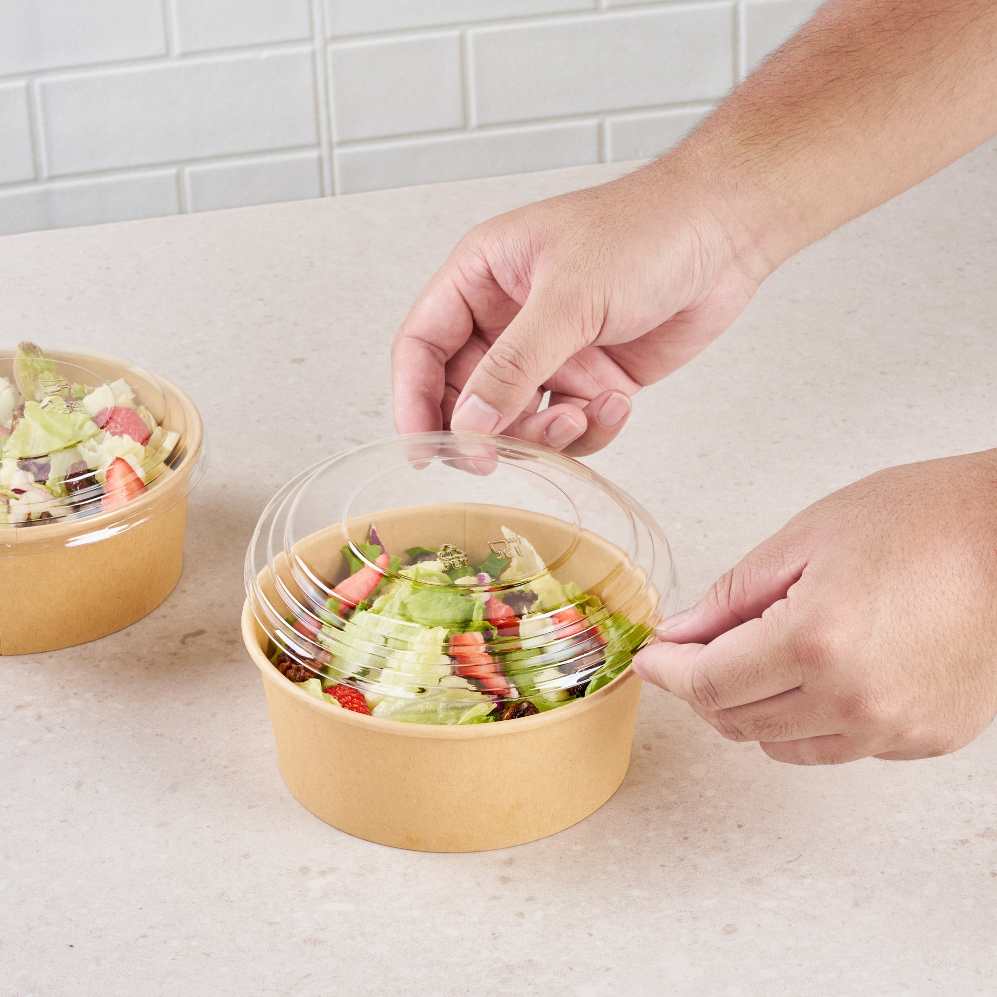 Bio Tek Take Out Container Round Clear Plastic Lid - Fits 25 oz - 200 count box
