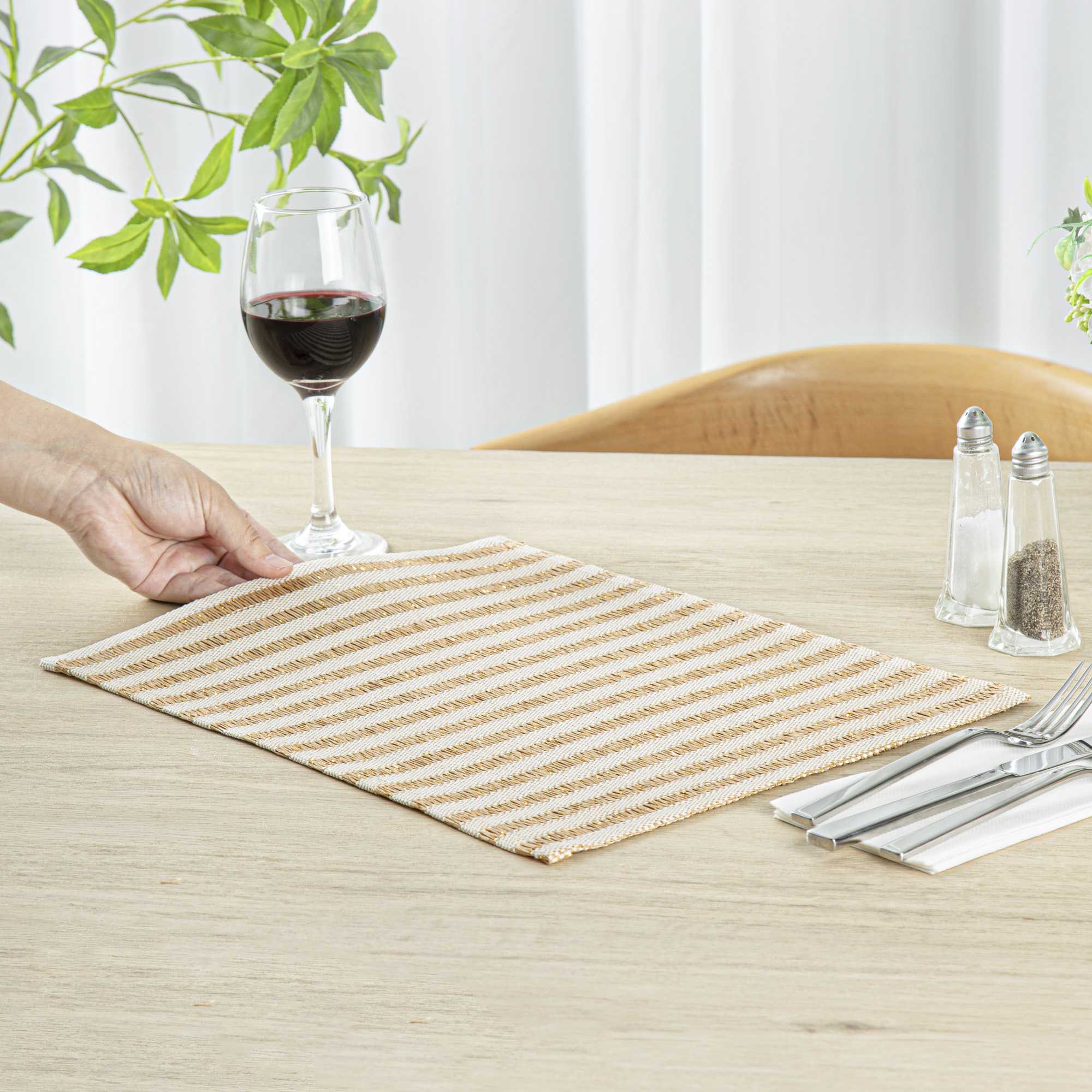 Carmel Mesh Light Brown Striped Placemat - 16" x 12" - 6 count box