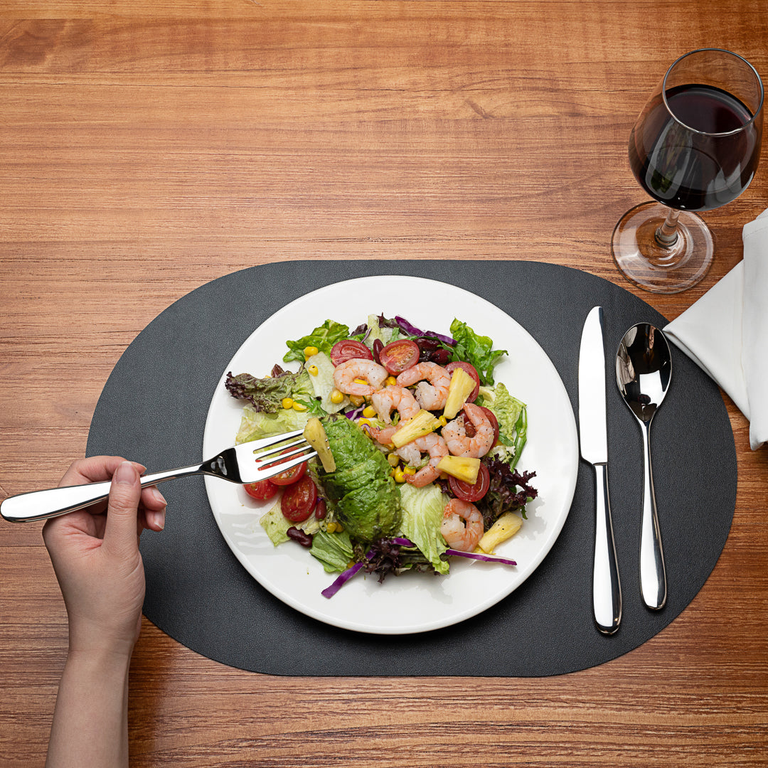 Chef 101 Oval Black Vinyl Placemat - Embossed - 17 3/4" x 12" - 6 count box