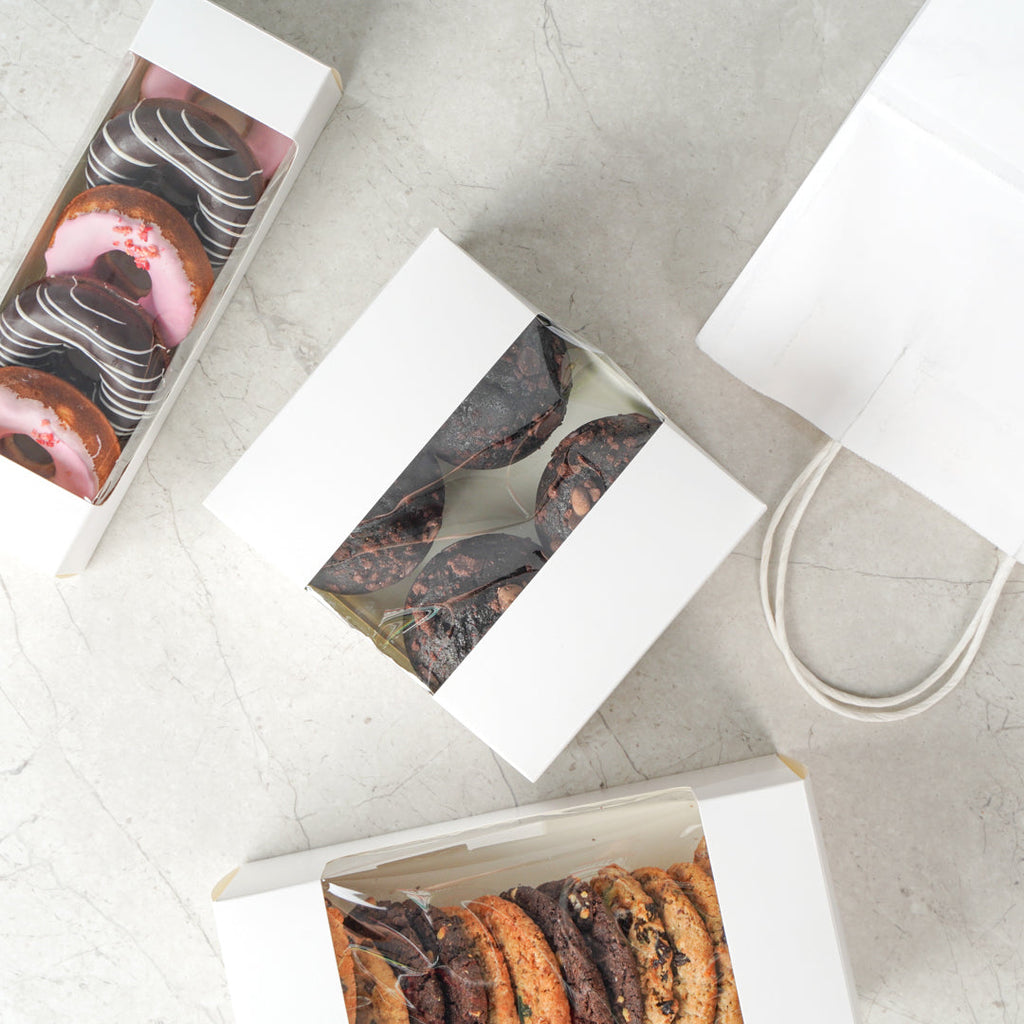 Pastry Tek White Paper Pastry / Cake Box - with Window - 7" x 6" x 4" - 100 count box