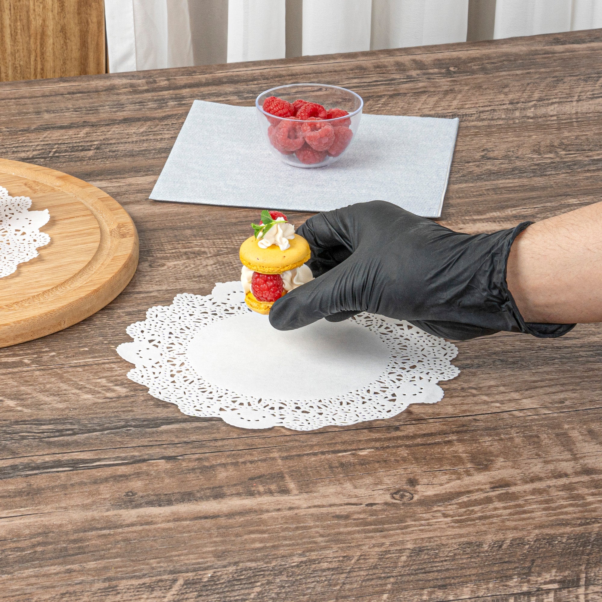 Pastry Tek Round White Paper Doilies - Lace - 8" x 8" - 4000 count box