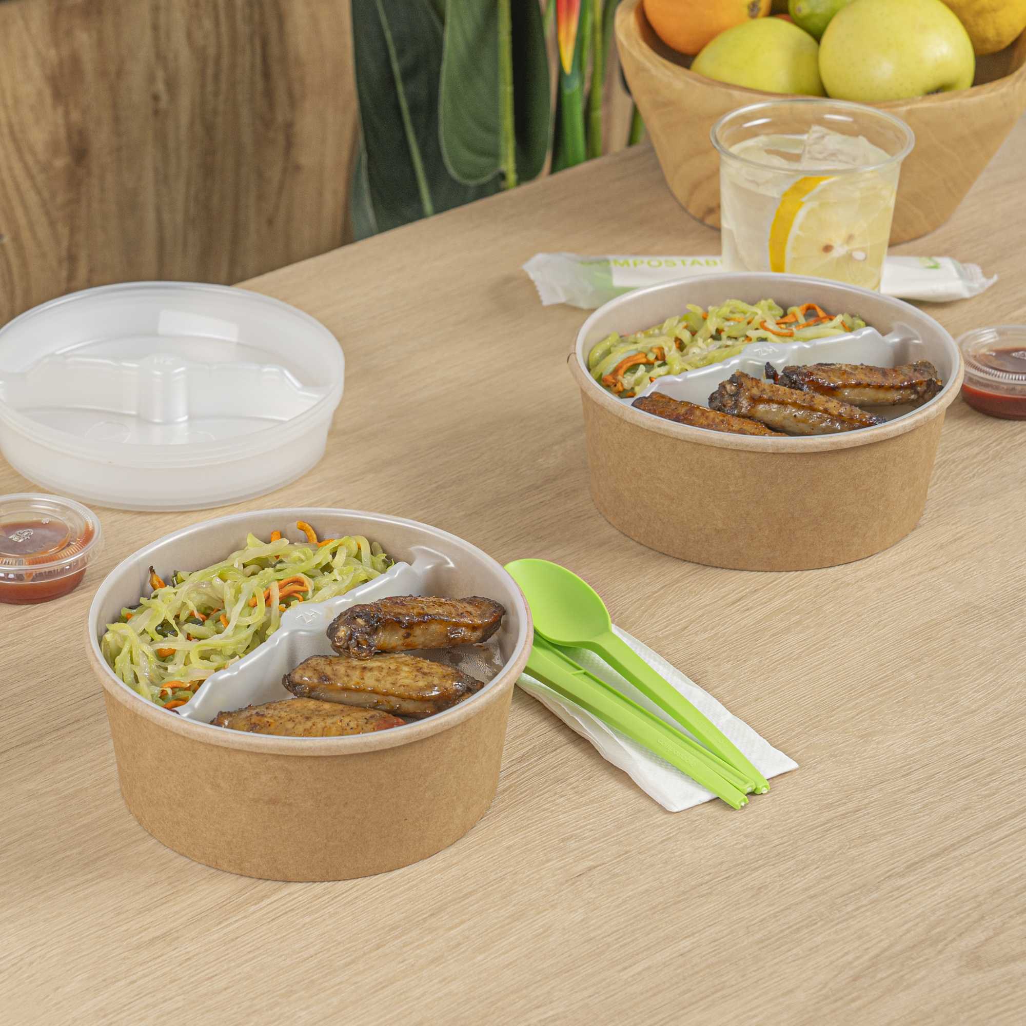 Bio Tek 15 oz White Plastic 2-Compartment Insert Tray - Fits 17-45 oz Containers - 200 count box