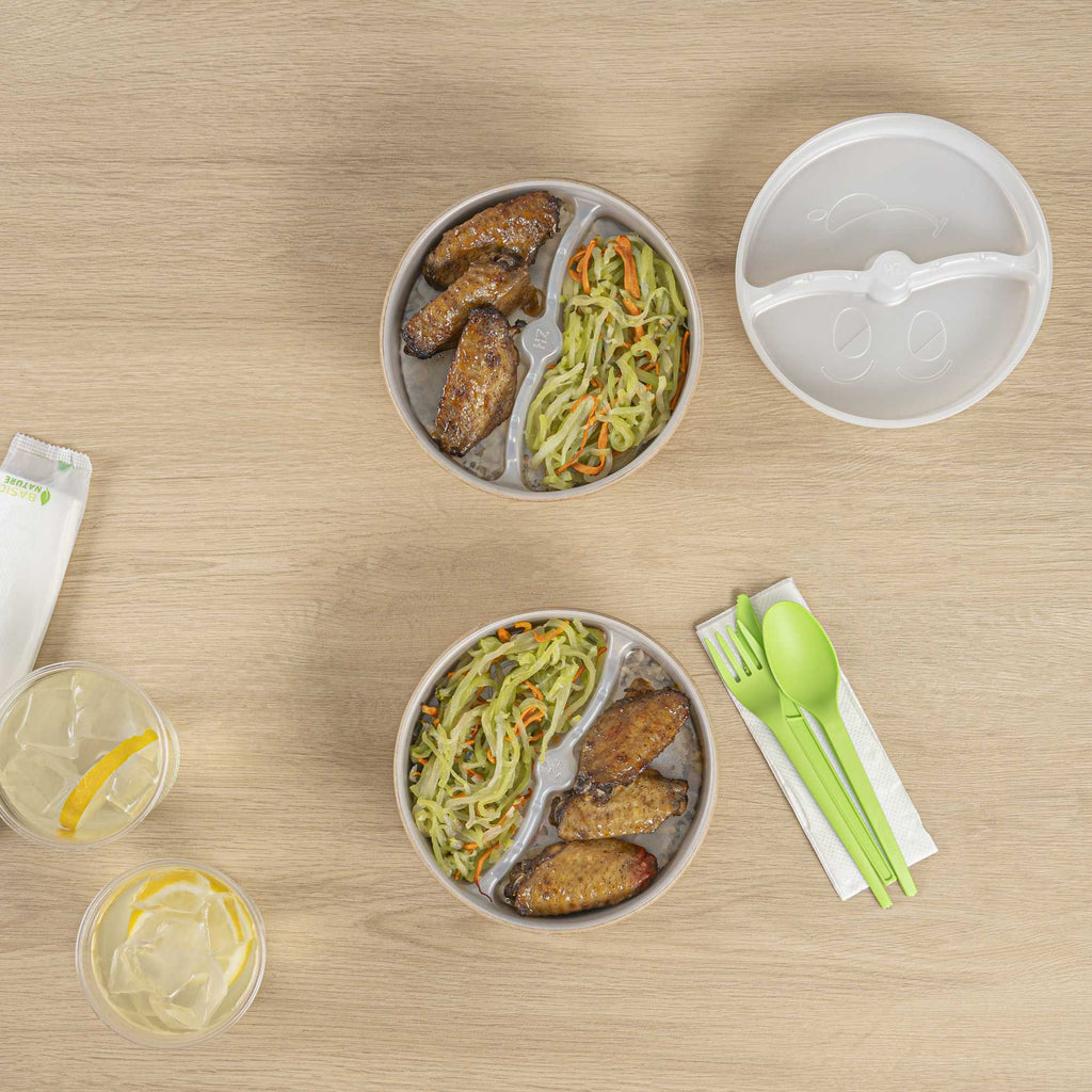 Bio Tek 15 oz White Plastic 2-Compartment Insert Tray - Fits 17-45 oz Containers - 200 count box