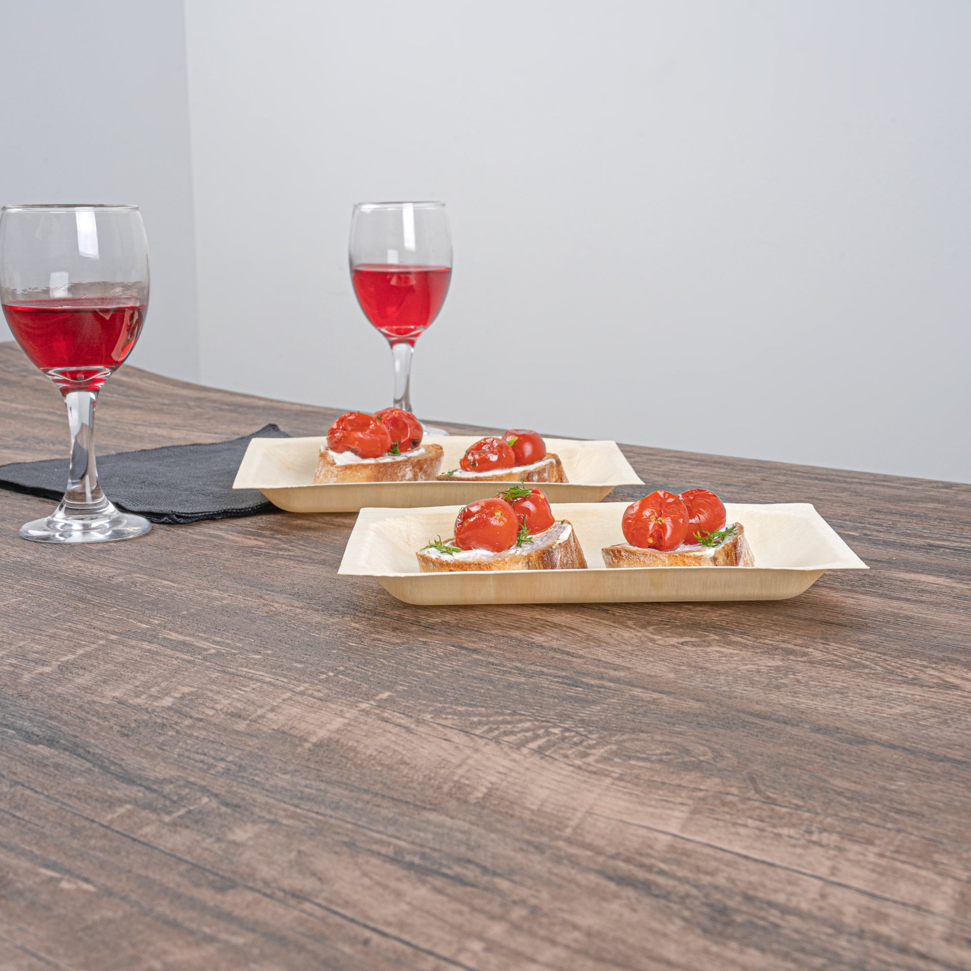 Taipei Rectangle Natural Poplar Plate - 7'' x 5'' x 1/2'' - 200 count box