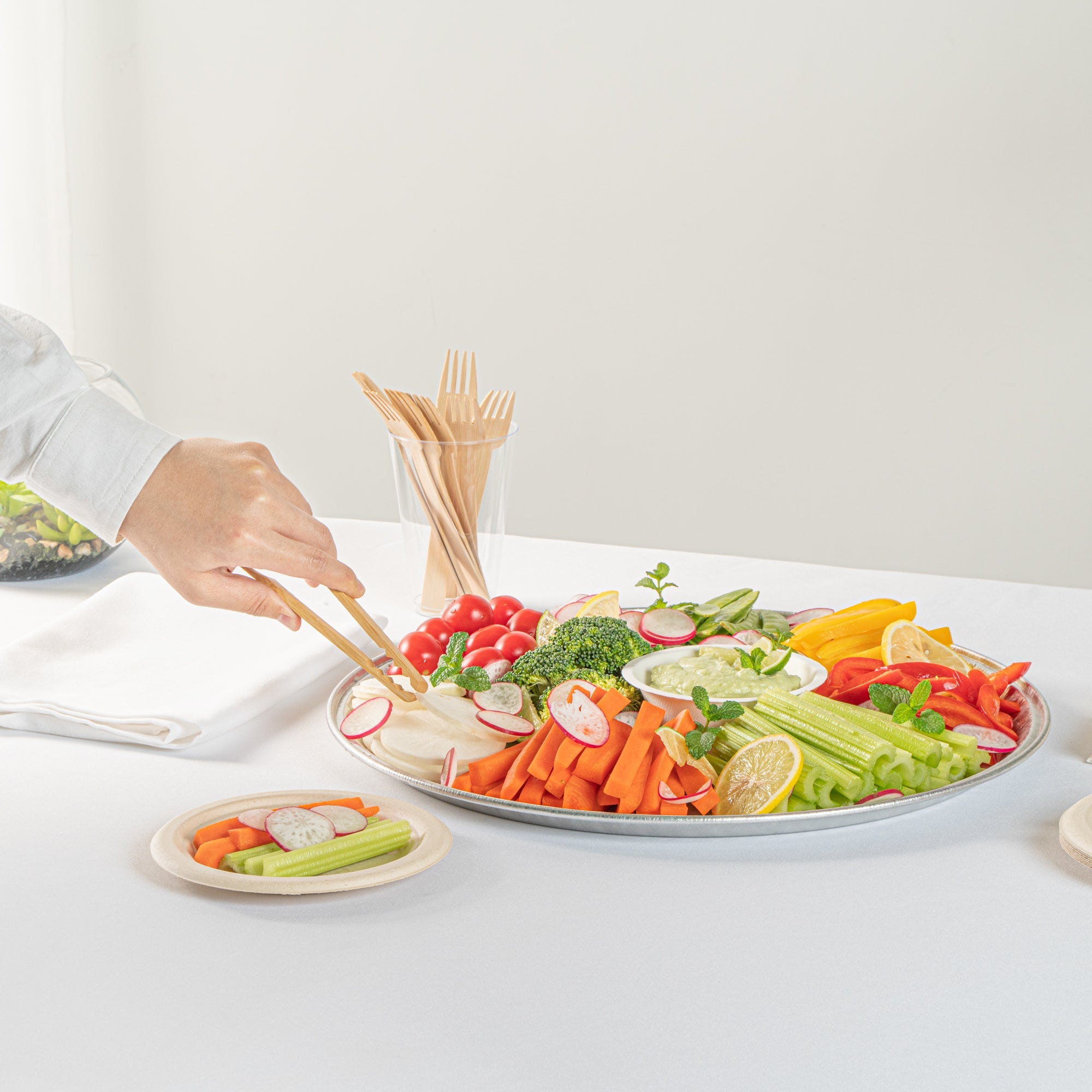 Foil Lux Round Aluminum Catering Tray - 16" - 20 count box