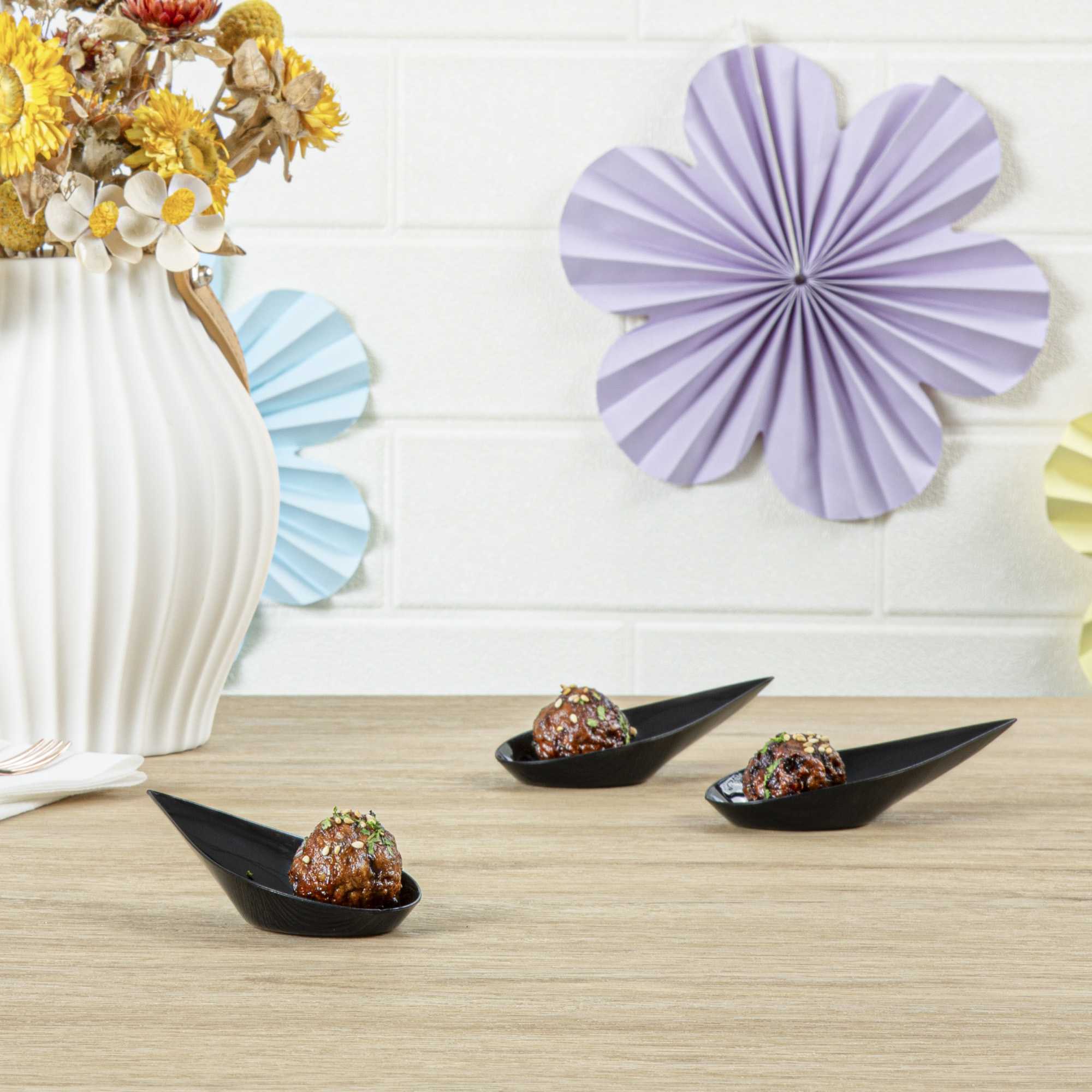 Mini Serve Teardrop Black Plastic Spoon - 4" x 2" x 1/2" - 20 count box