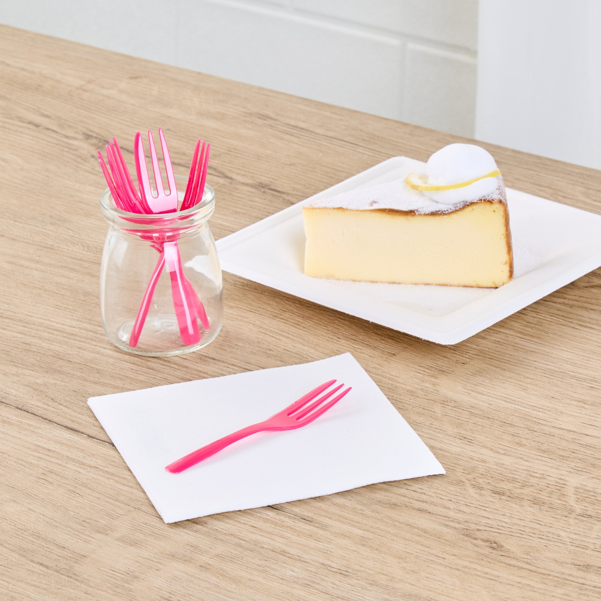 Coppetta Magenta Plastic Cake Fork with Knife Edge - 4" x 3/4" - 500 count box
