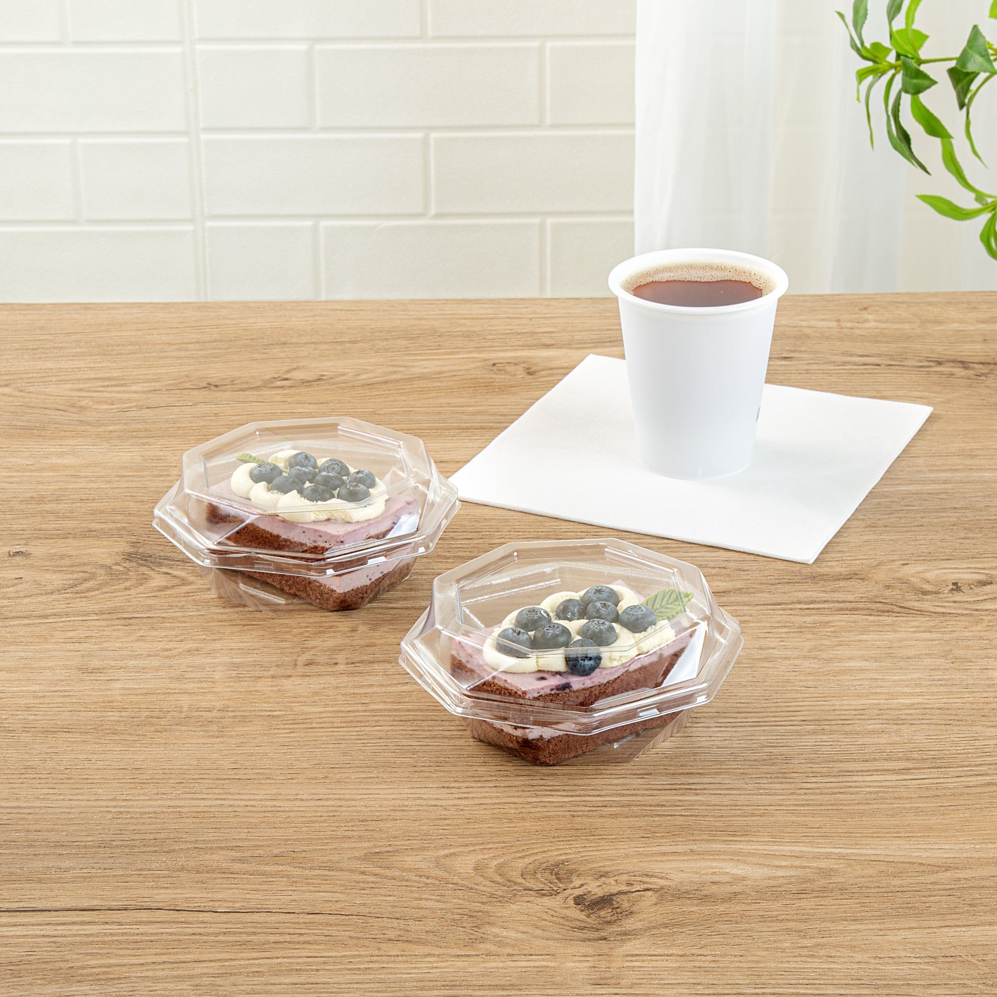 Thermo Tek Octagon Clear Plastic Cake Box - with Lid - 5 1/4" x 5 1/4" x 2" - 100 count box