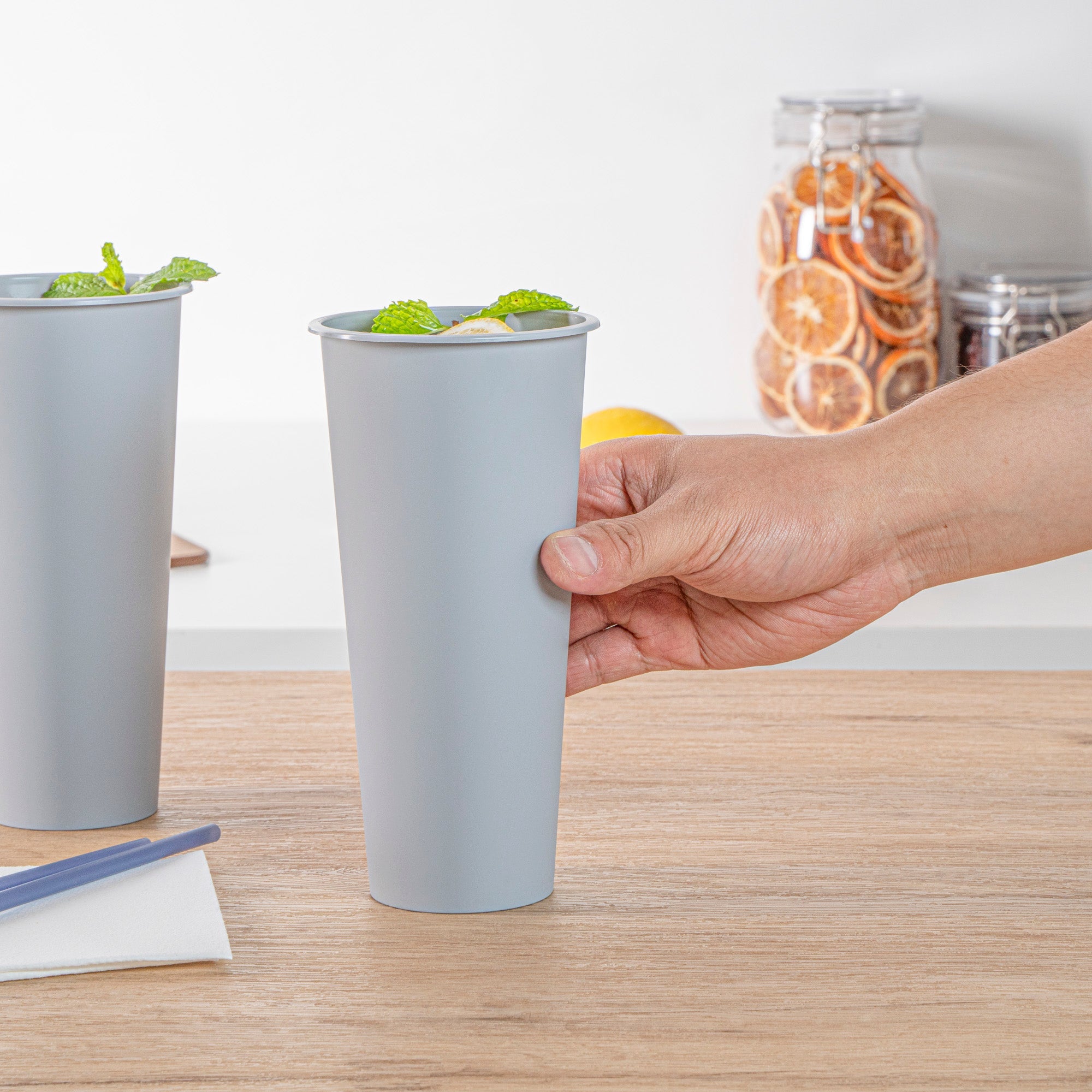 Bev Tek 24 oz Round Matte Gray Plastic Hot / Cold Drinking Cup - 3 1/2" x 3 1/2" x 7" - 100 count box