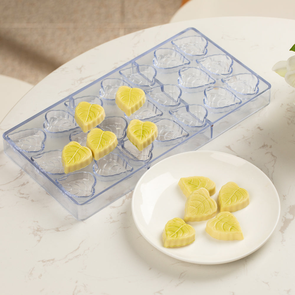 Pastry Tek Polycarbonate Leaf Candy / Chocolate Mold - 21-Compartment - 10 count box