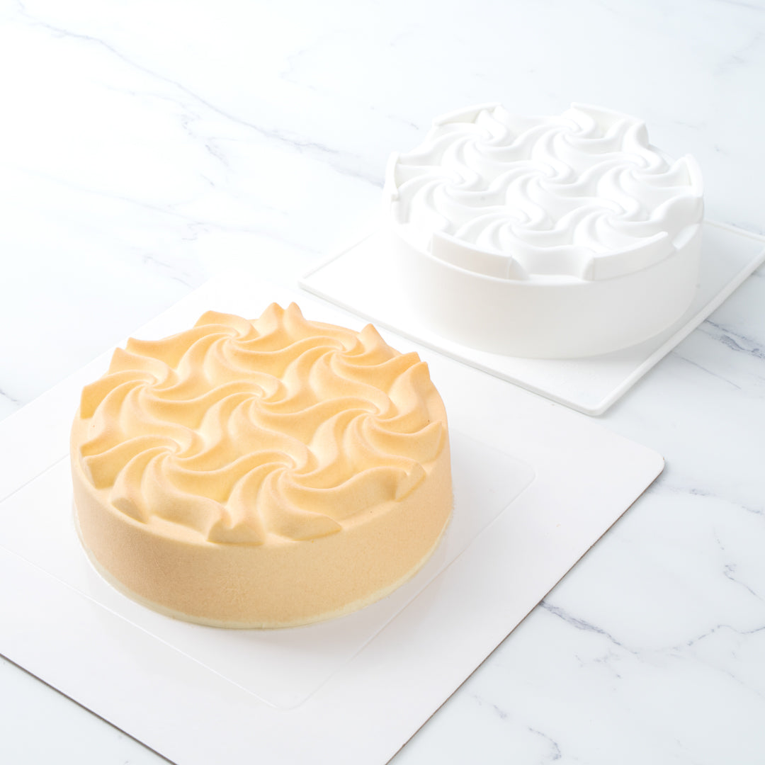 Pastry Tek Silicone Swirl Cake Baking Mold - 10 count box