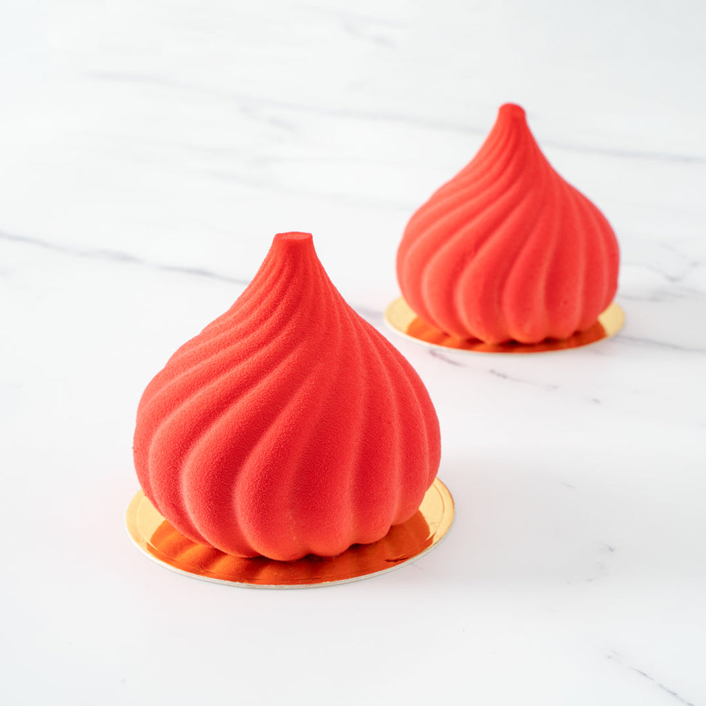 Pastry Tek Silicone Spiral Baking Mold - 6-Compartment - 1 count box