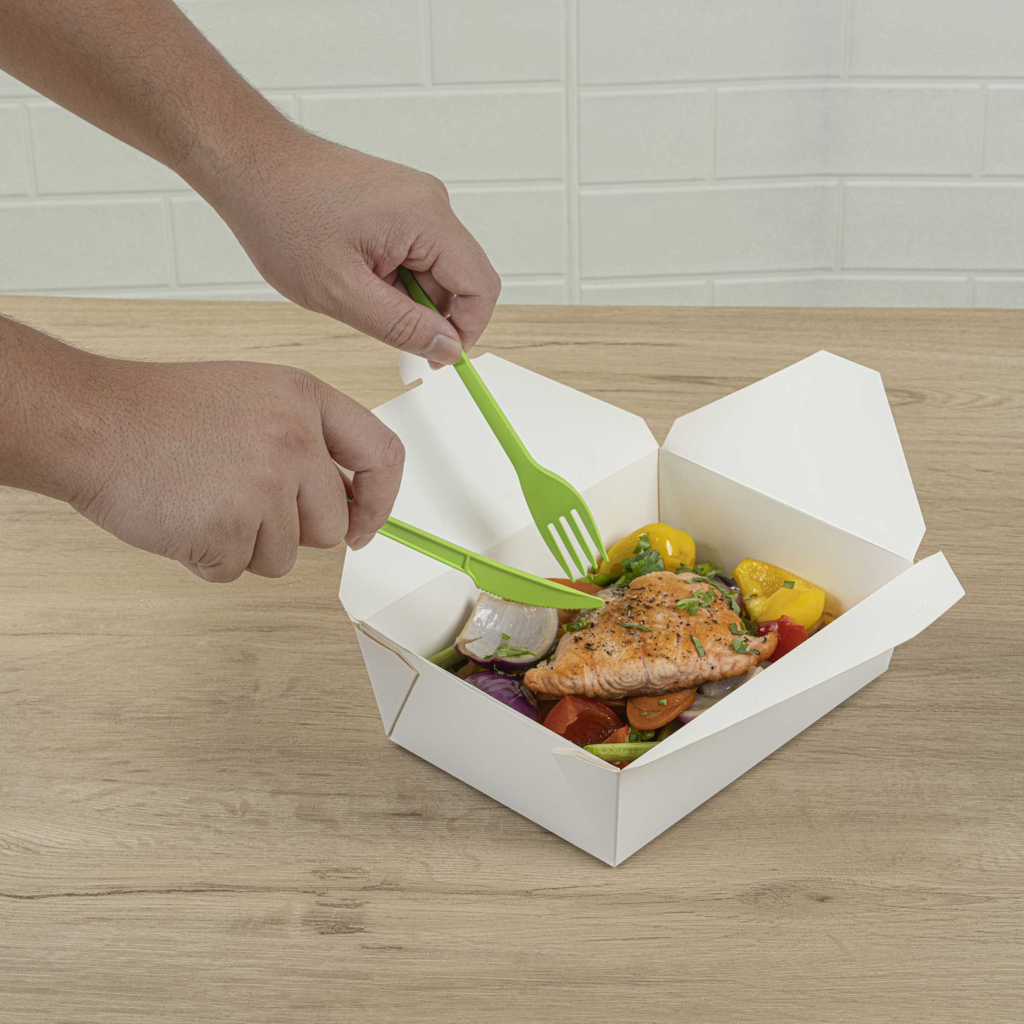 Basic Nature Green CPLA Plastic Knife - Compostable Wrapper, Heat-Resistant - 6 1/2" - 250 count box