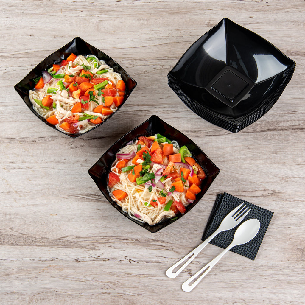 Moderna 32 oz Square Black Plastic Bowl - 7 3/4" x 7 3/4" x 2 1/4" - 100 count box
