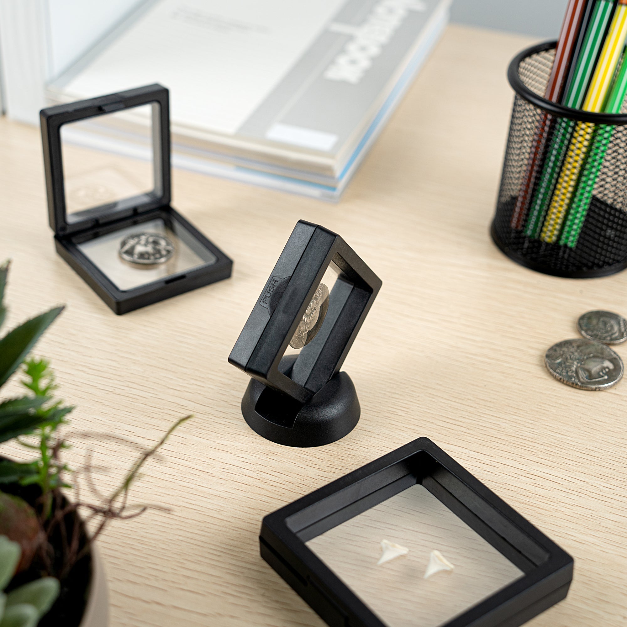 Display Tek Square Black Plastic 3D Floating Display Case - 2 3/4" x 2 3/4" x 3/4" - 10 count box
