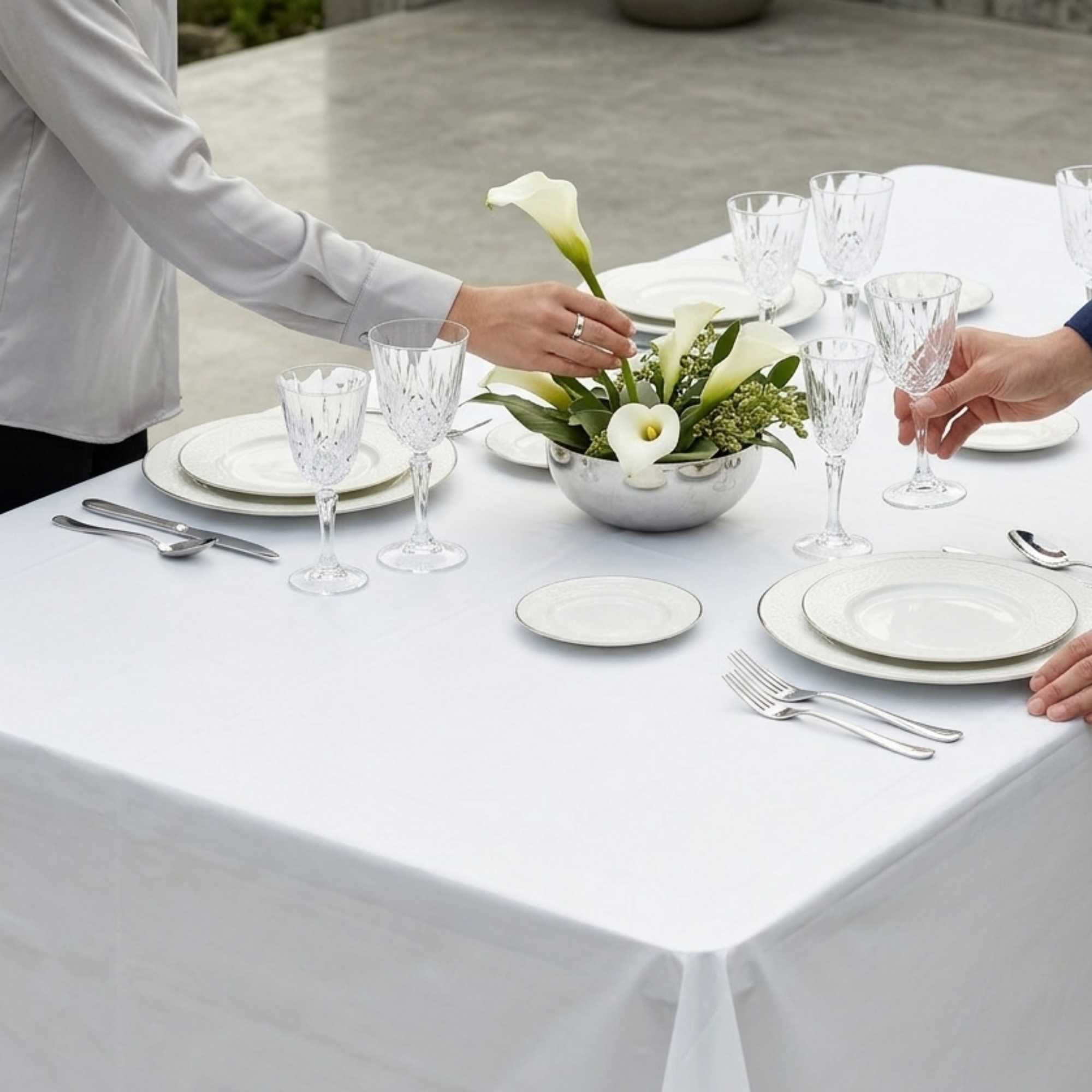 Table Tek Rectangle White Plastic Table Cover - 108" x 54" - 20 count box