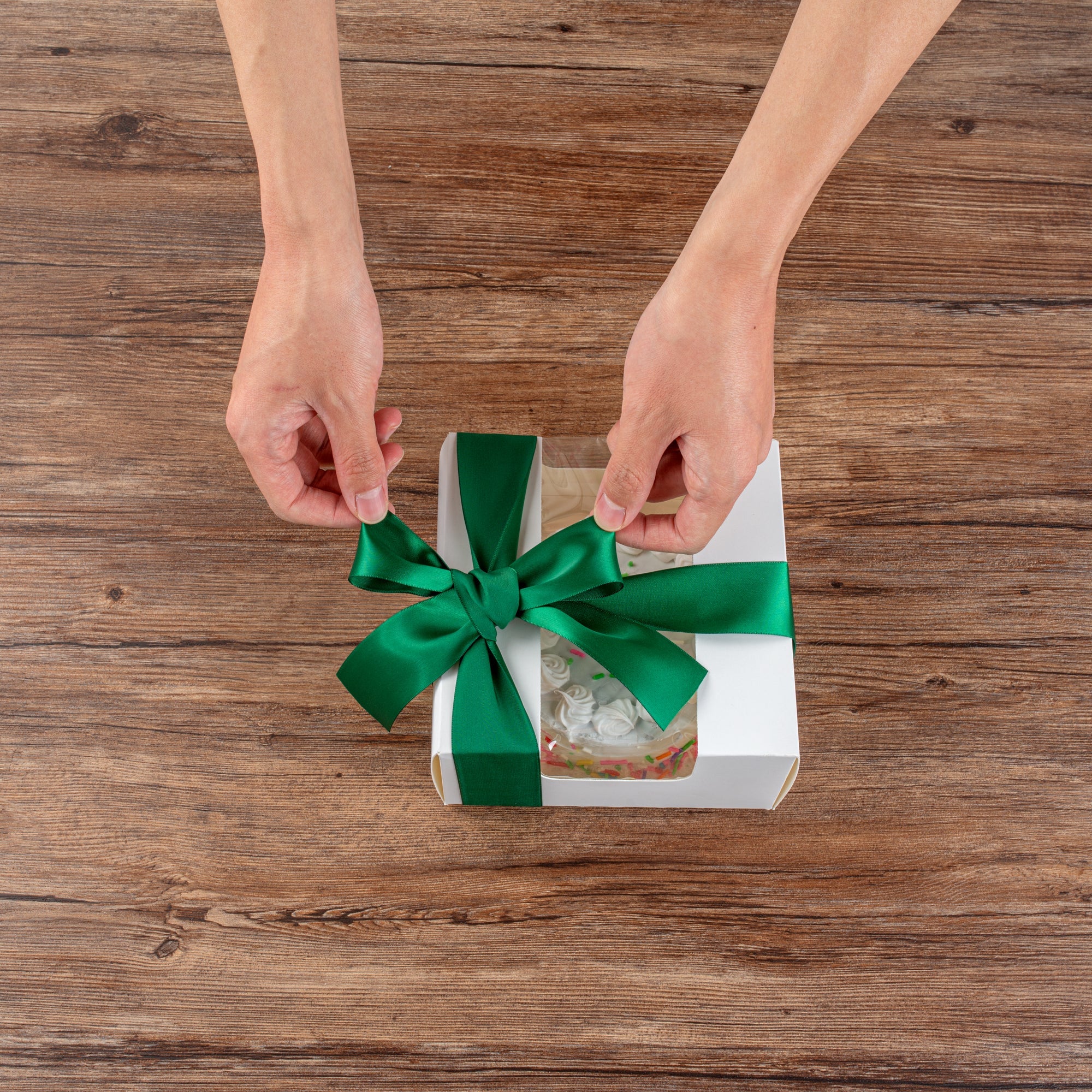 Gift Tek Forest Green Polyester Satin Ribbon - Single Face - 1 1/2" x 10 yds - 10 count box