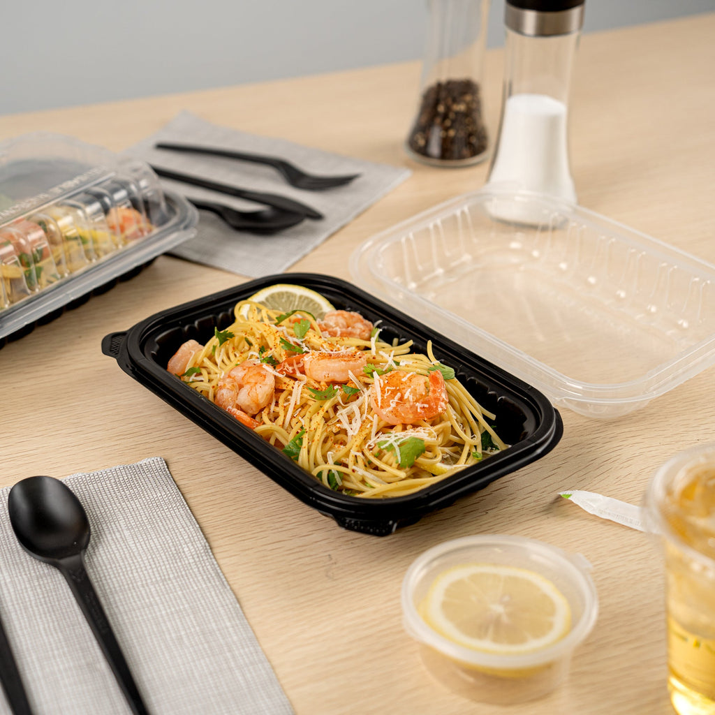 Thermo Tek 24 oz Black Plastic Clamshell Container - Microwavable - 9" x 6" x 3" - 100 count box