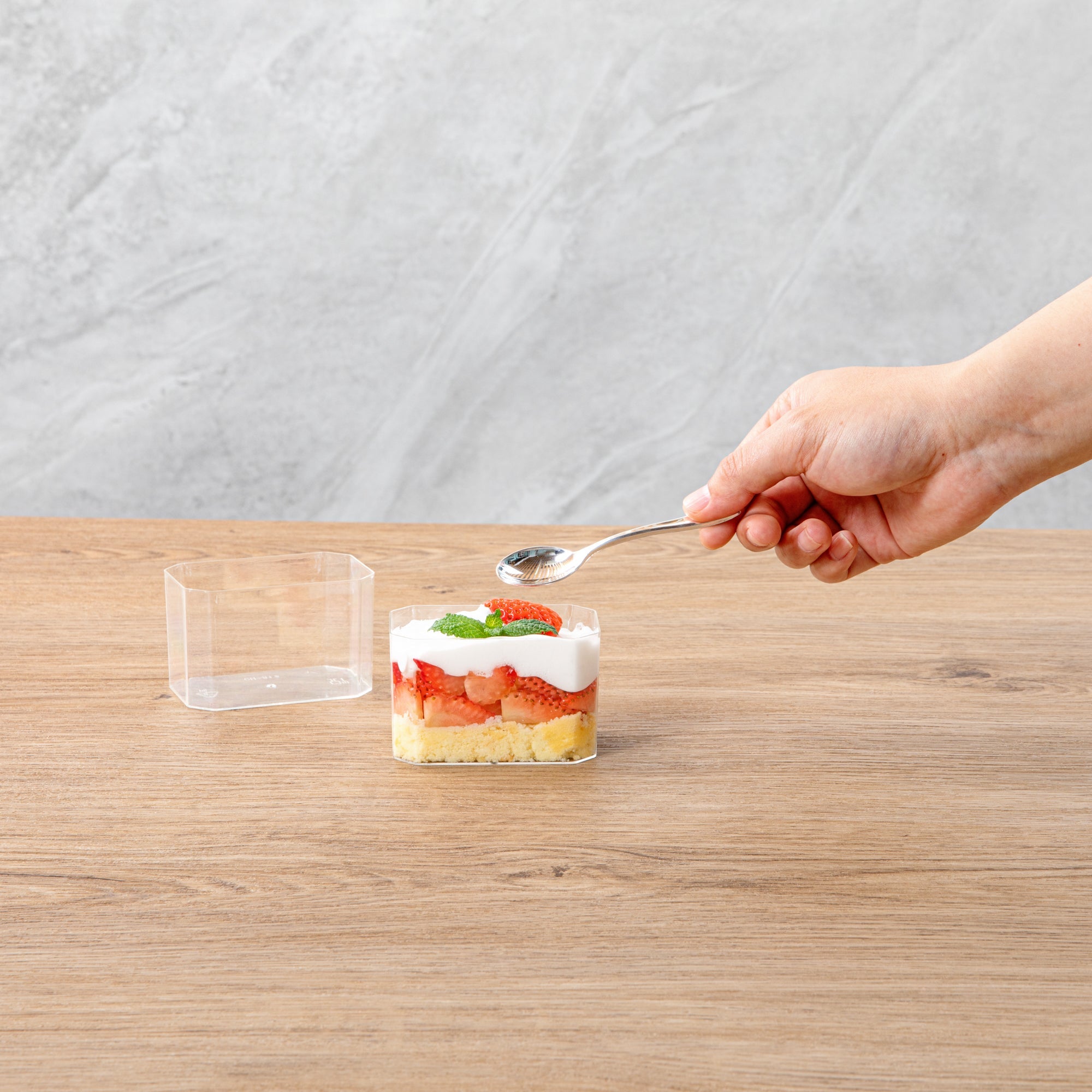 Mini Serve 3 oz Rectangle Clear Plastic Dessert Cup - 3 1/4" x 2" x 2" - 100 count box