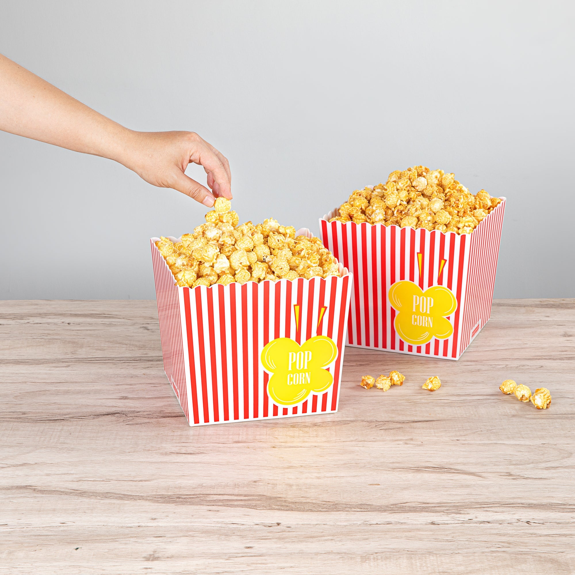 Maxi Serve 165 oz Red Plastic Popcorn Bucket - 10 count box