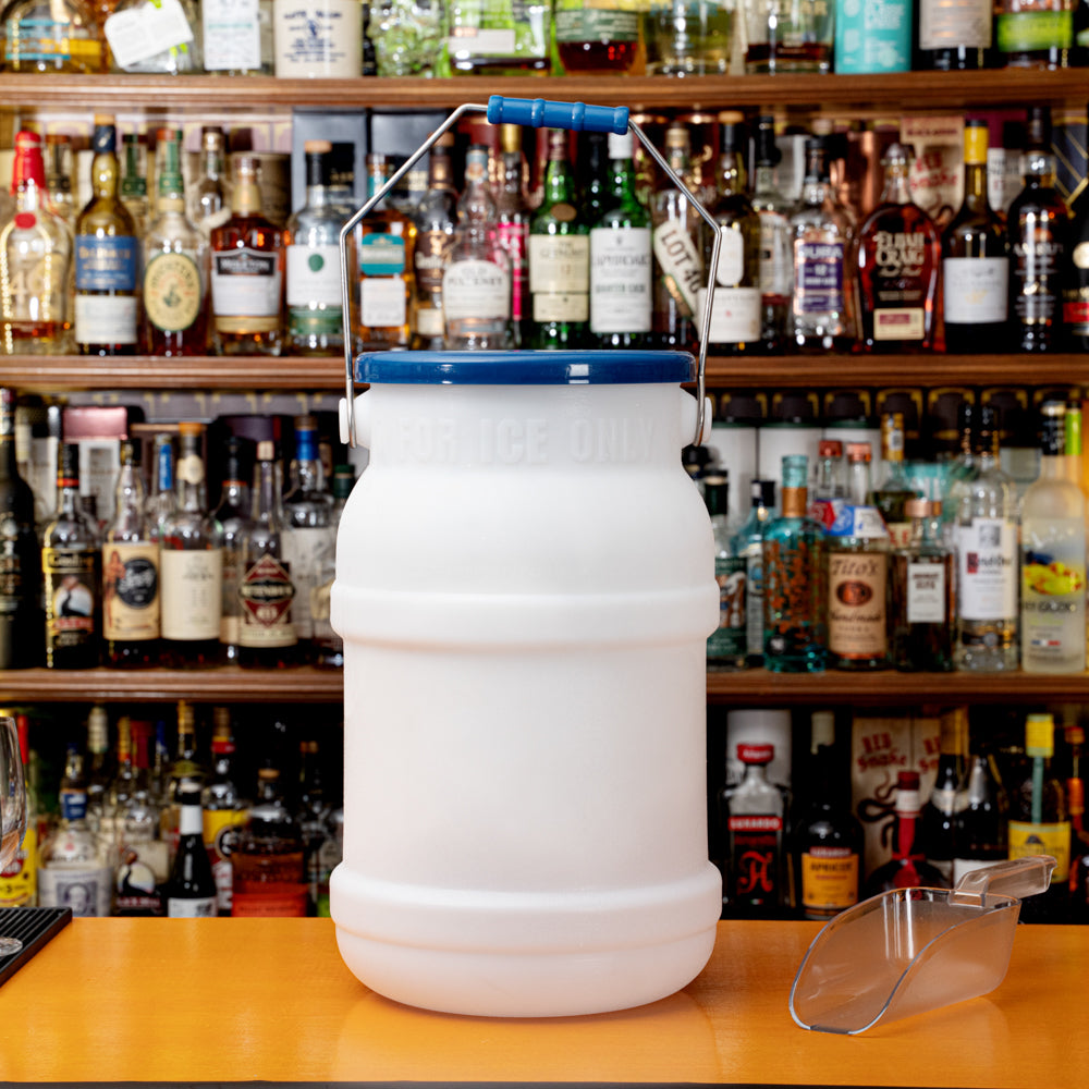 Met Lux 5 gal Round White Plastic Ice Tote - with Lid, Mounting Bracket - 1 count box