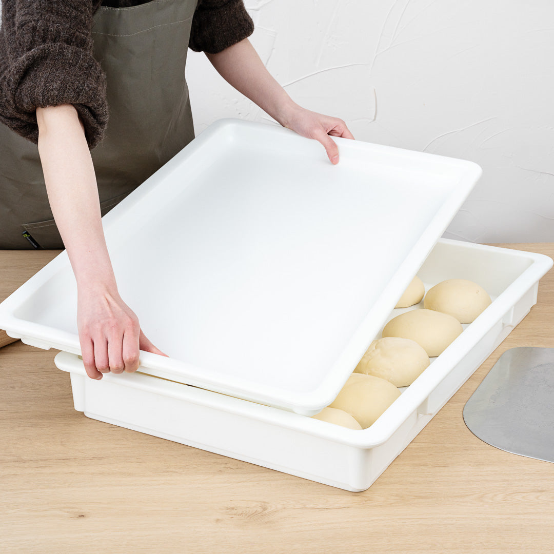Pizzaly Rectangle White Plastic Pizza Dough Proofing Box - 26" x 18" x 3" - 1 count box