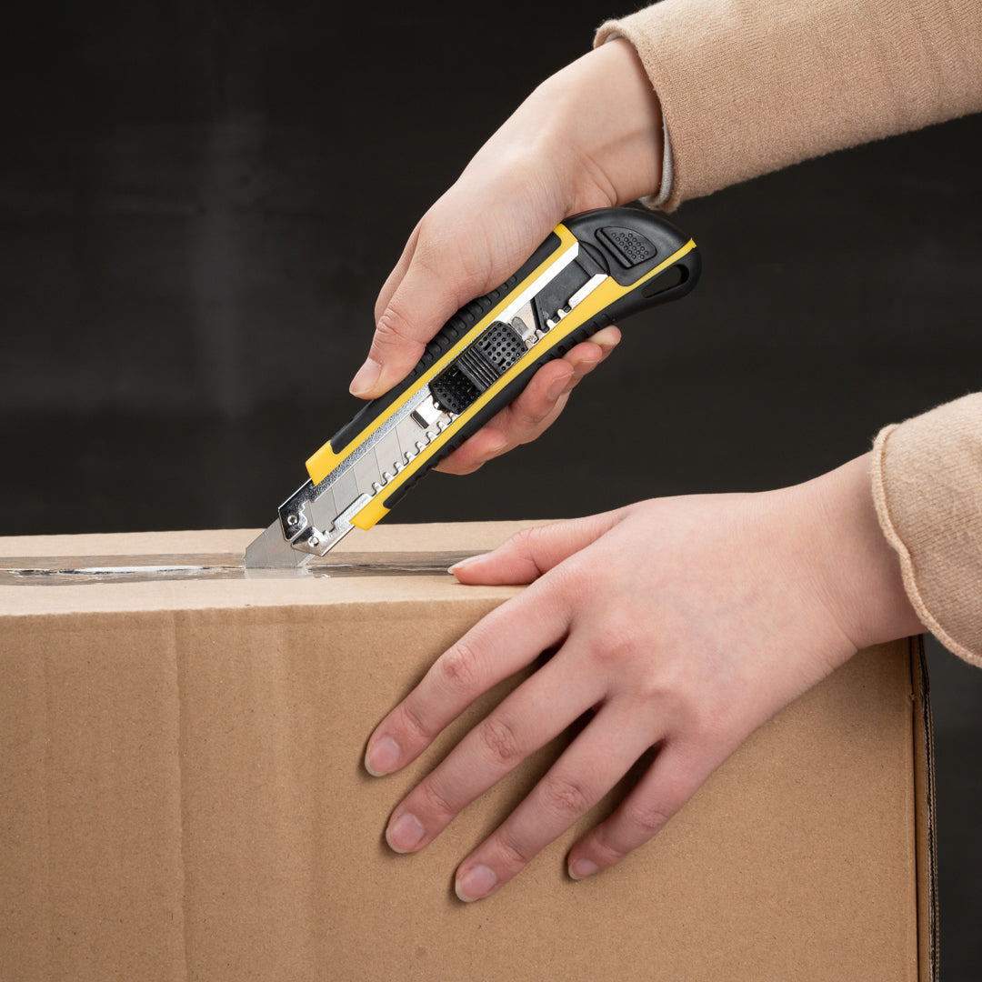 Handy Tek Yellow Snap Off Blade Knife - Anti-Slip Handle - 6 3/4" - 4 count box