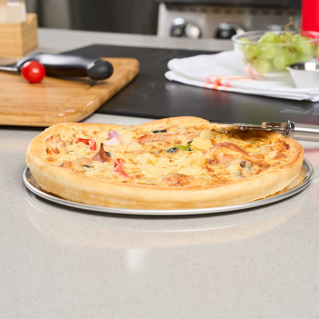 Met Lux Heavy-Duty Coupe Pizza Pan - 10" - 1 count box