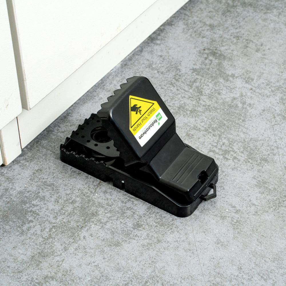 Pest Tek Black Plastic 8 Mouse Trap Set - with 2 Clamps, Interlocking Teeth, Reusable - 4 1/2" x 2" x 2 1/4" - 1 count box