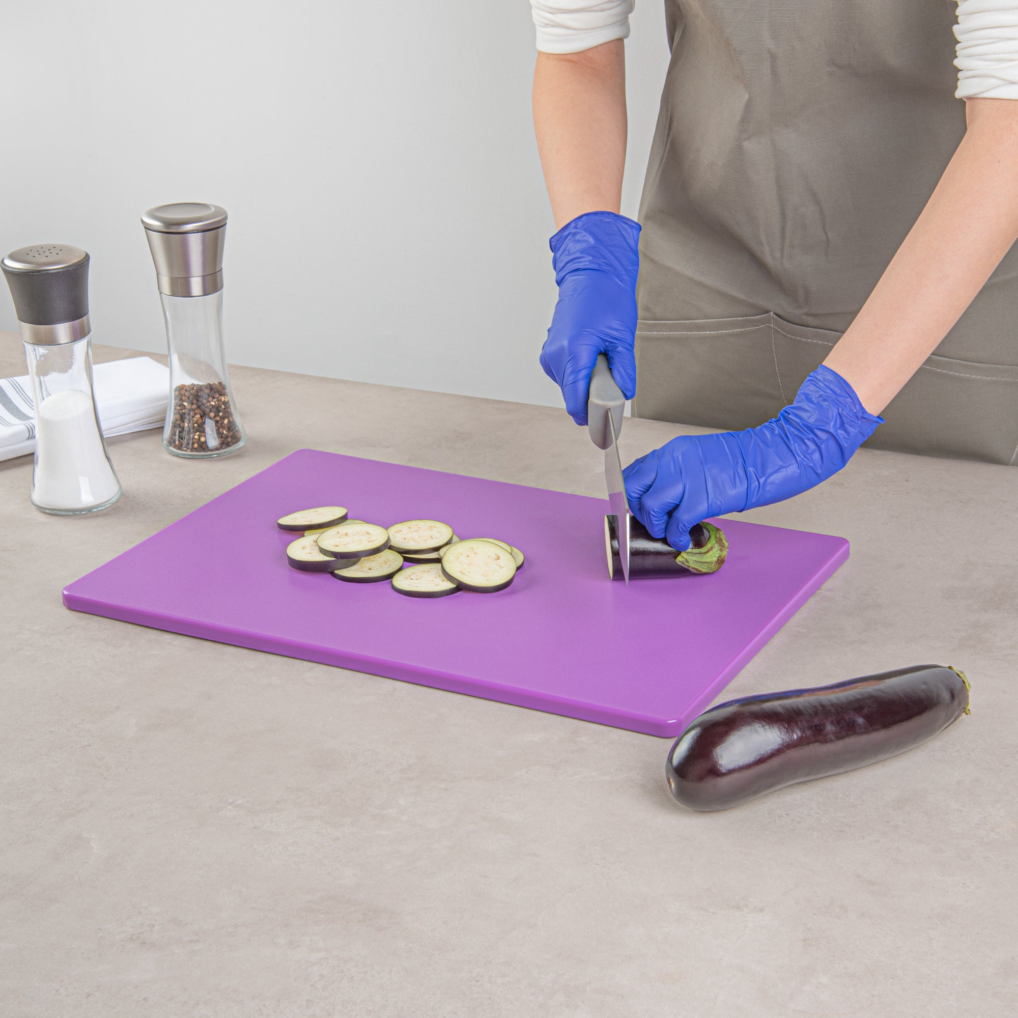 Chef 101 Purple Plastic Cutting Board - 18" x 12" - 1 count box