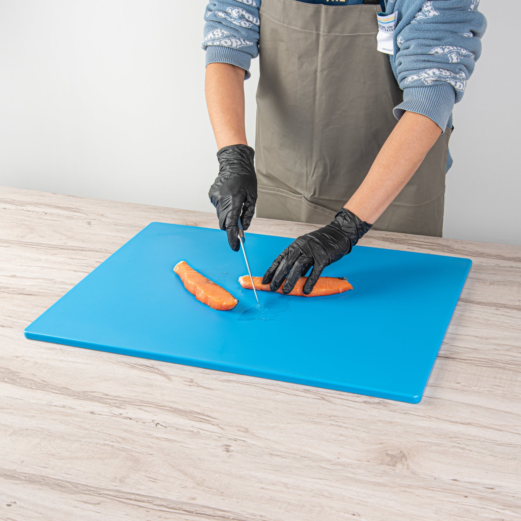 Chef 101 Blue Plastic Cutting Board - 24" x 18" - 1 count box