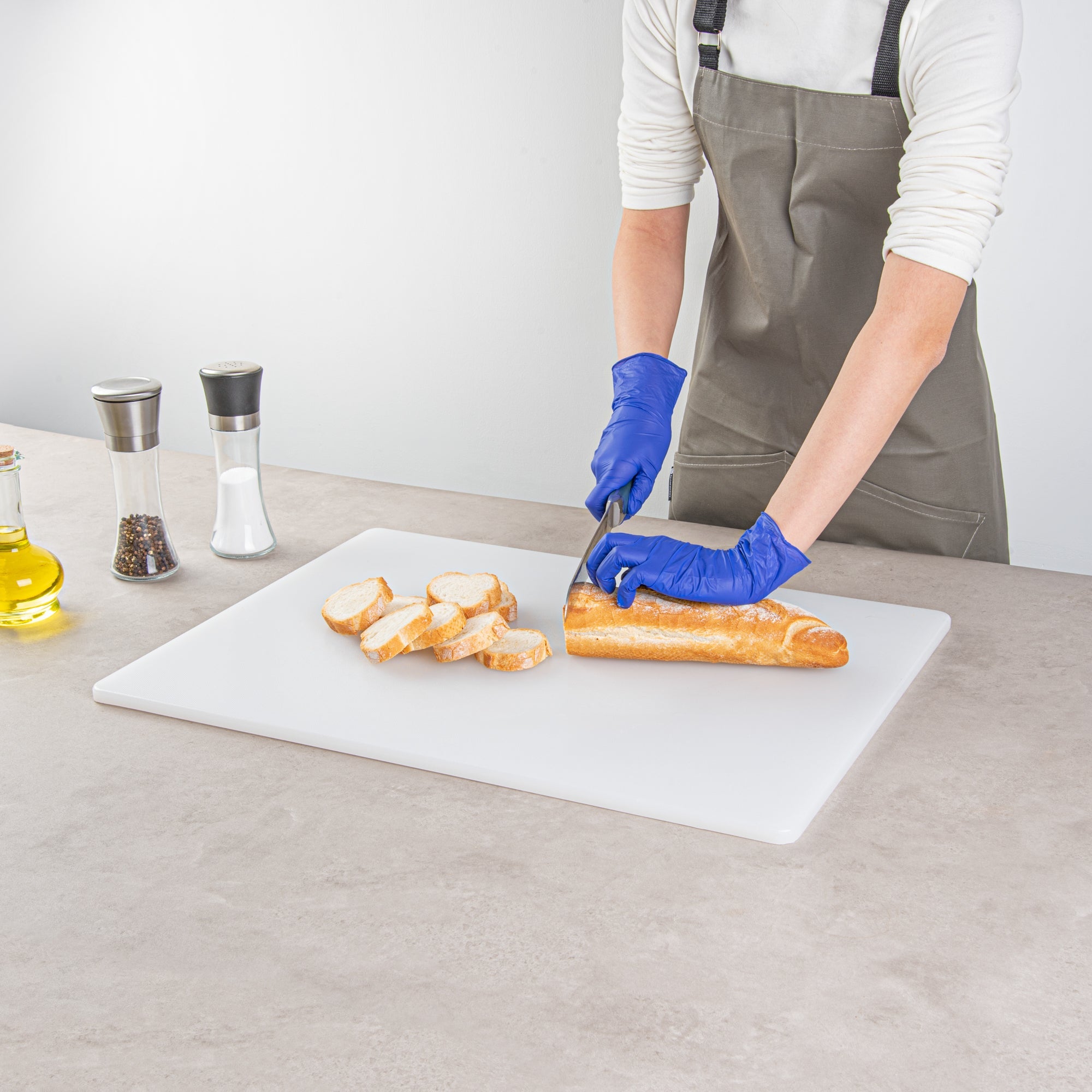 Chef 101 White Plastic Cutting Board - 24" x 18" x 1/2" - 10 count box