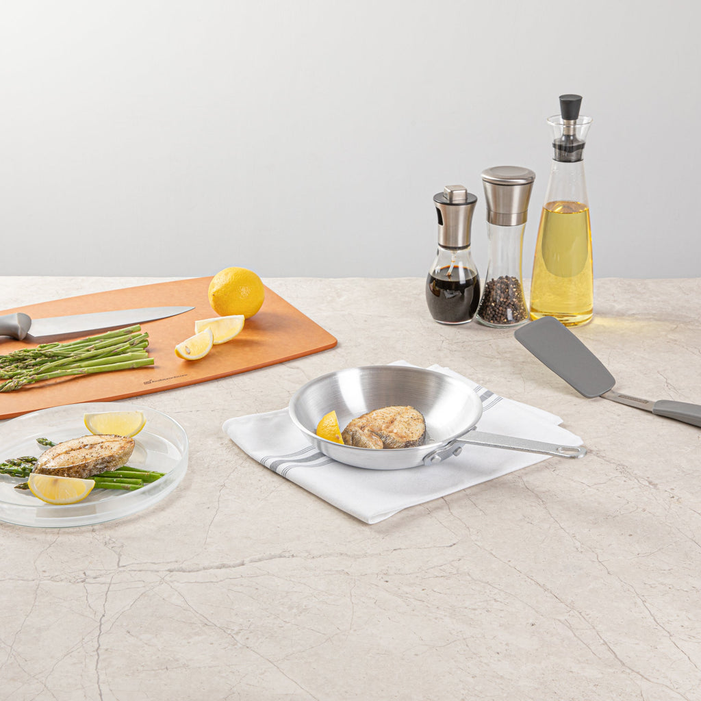 Met Lux Aluminum 7" Fry Pan - 1 count box