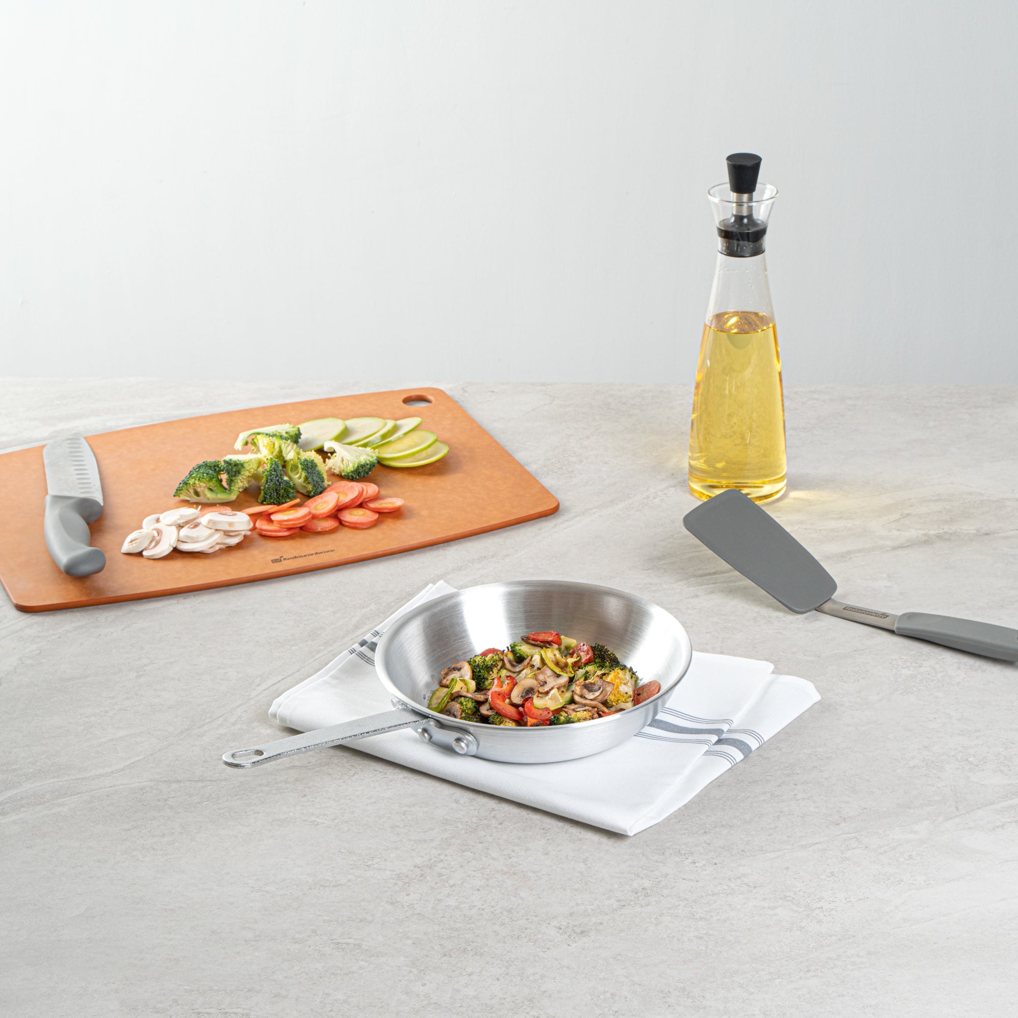 Met Lux Aluminum 8" Fry Pan - 1 count box