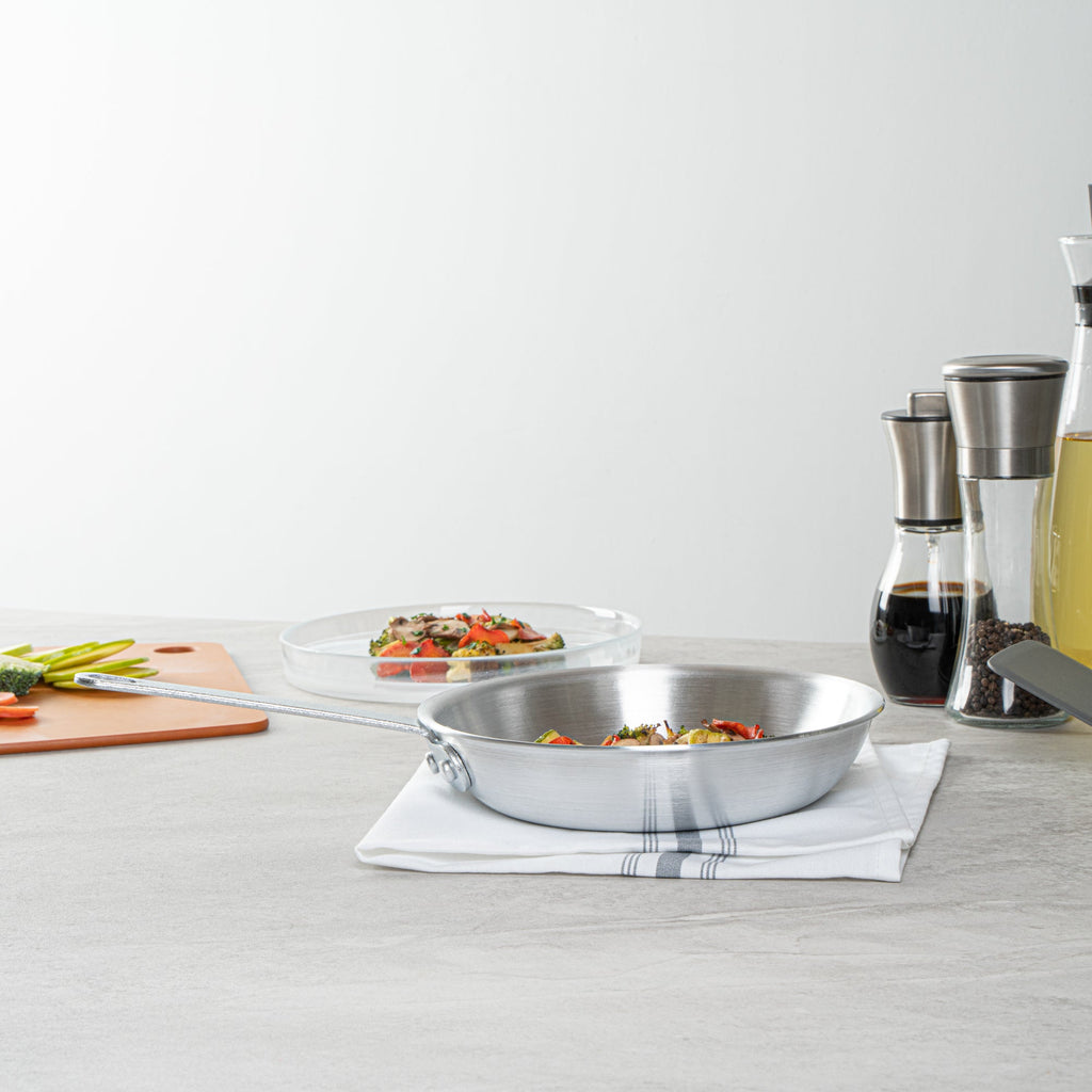Met Lux Aluminum 8" Fry Pan - 6 count box