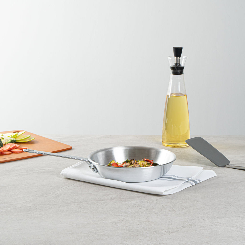 Met Lux Aluminum 8" Fry Pan - 6 count box