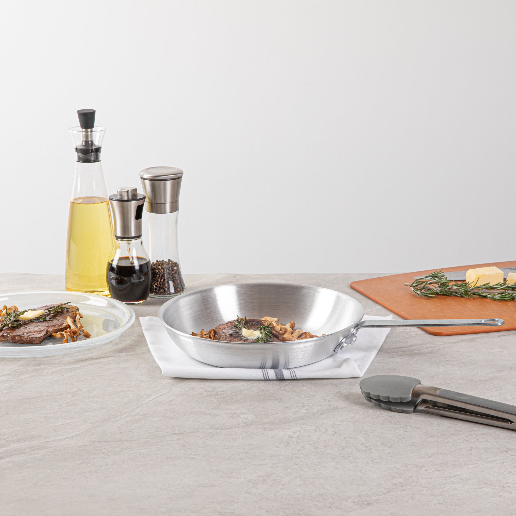 Met Lux Aluminum 10" Fry Pan - 6 count box