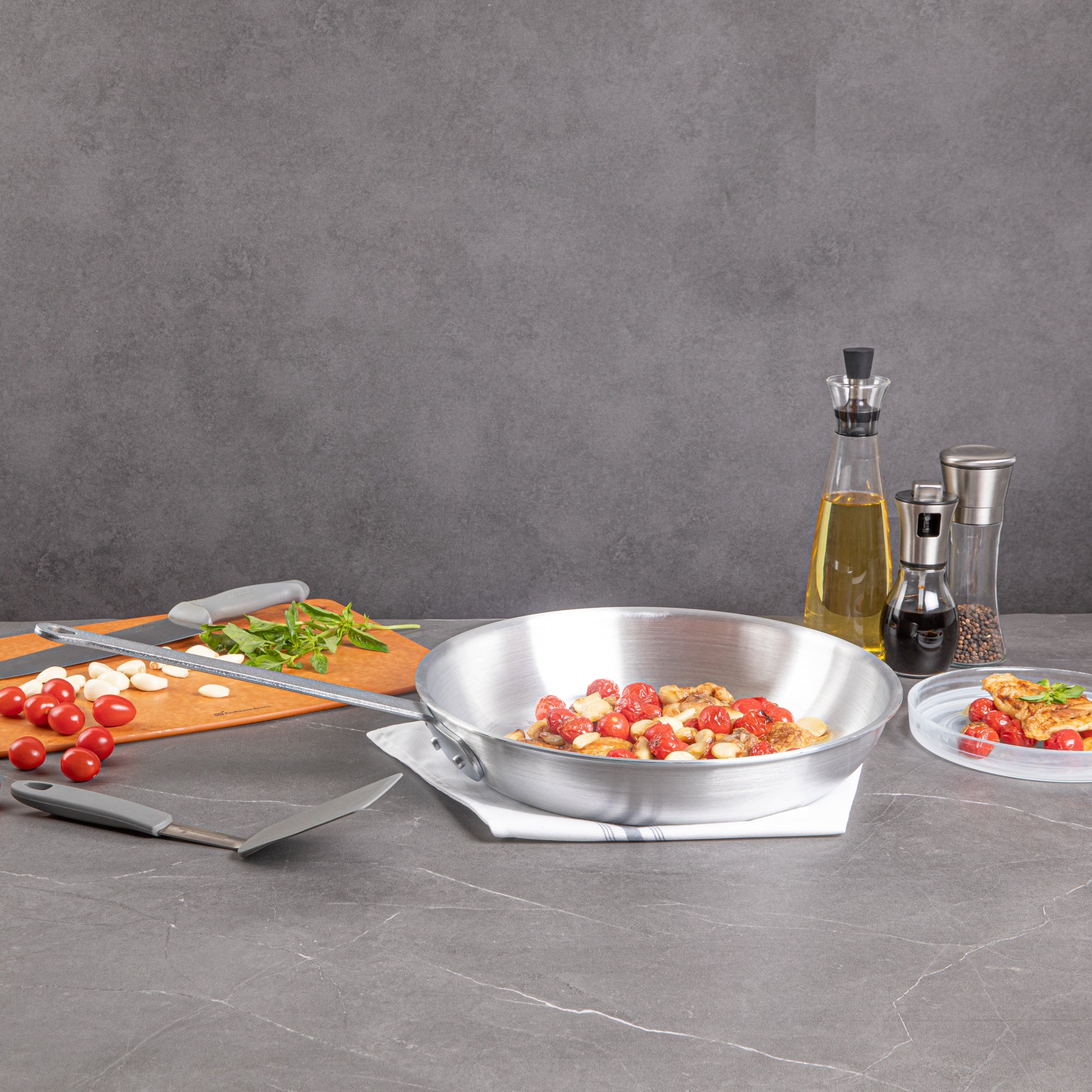 Met Lux Aluminum 14" Fry Pan - 6 count box