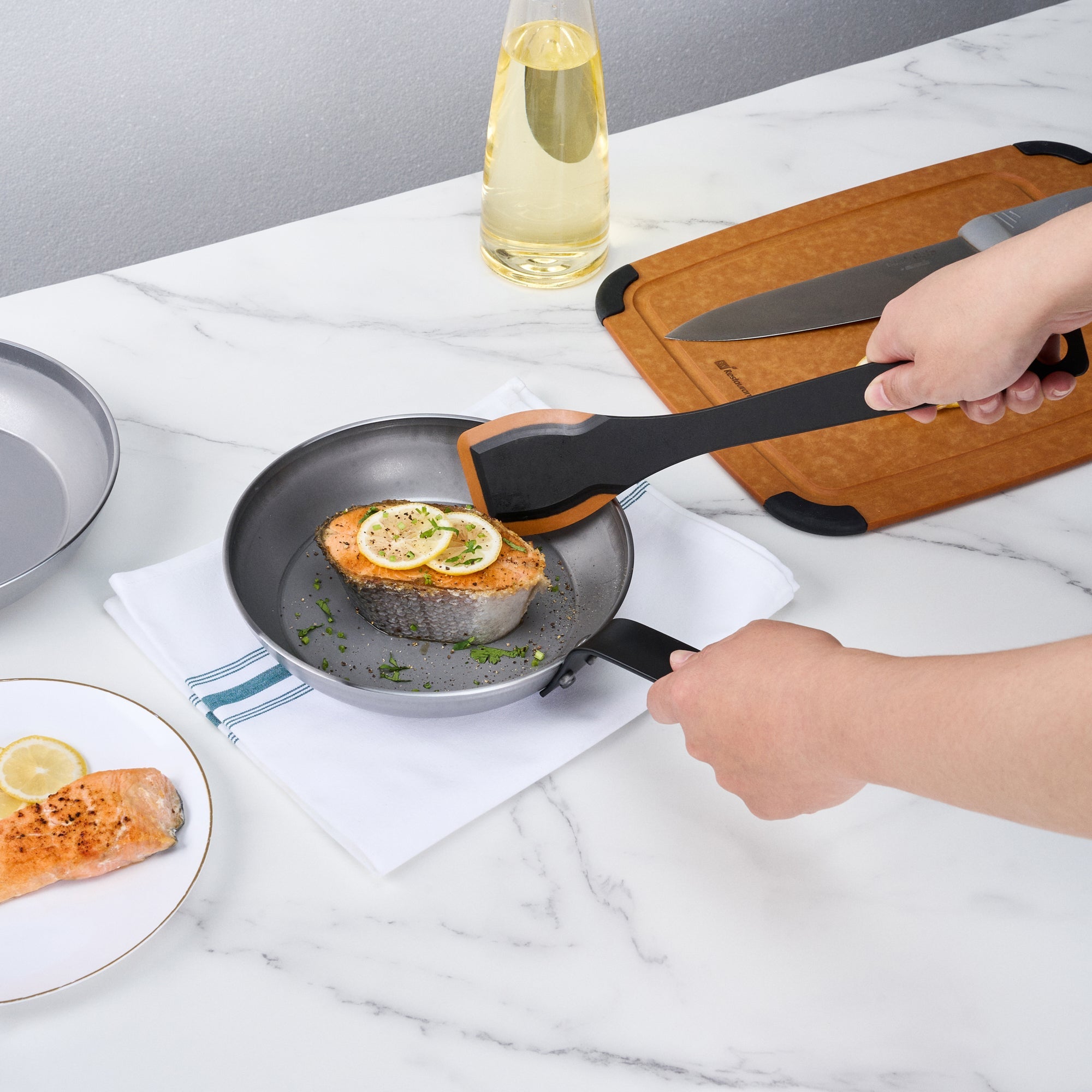 Met Lux Carbon Steel 8" Fry Pan - 6 count box