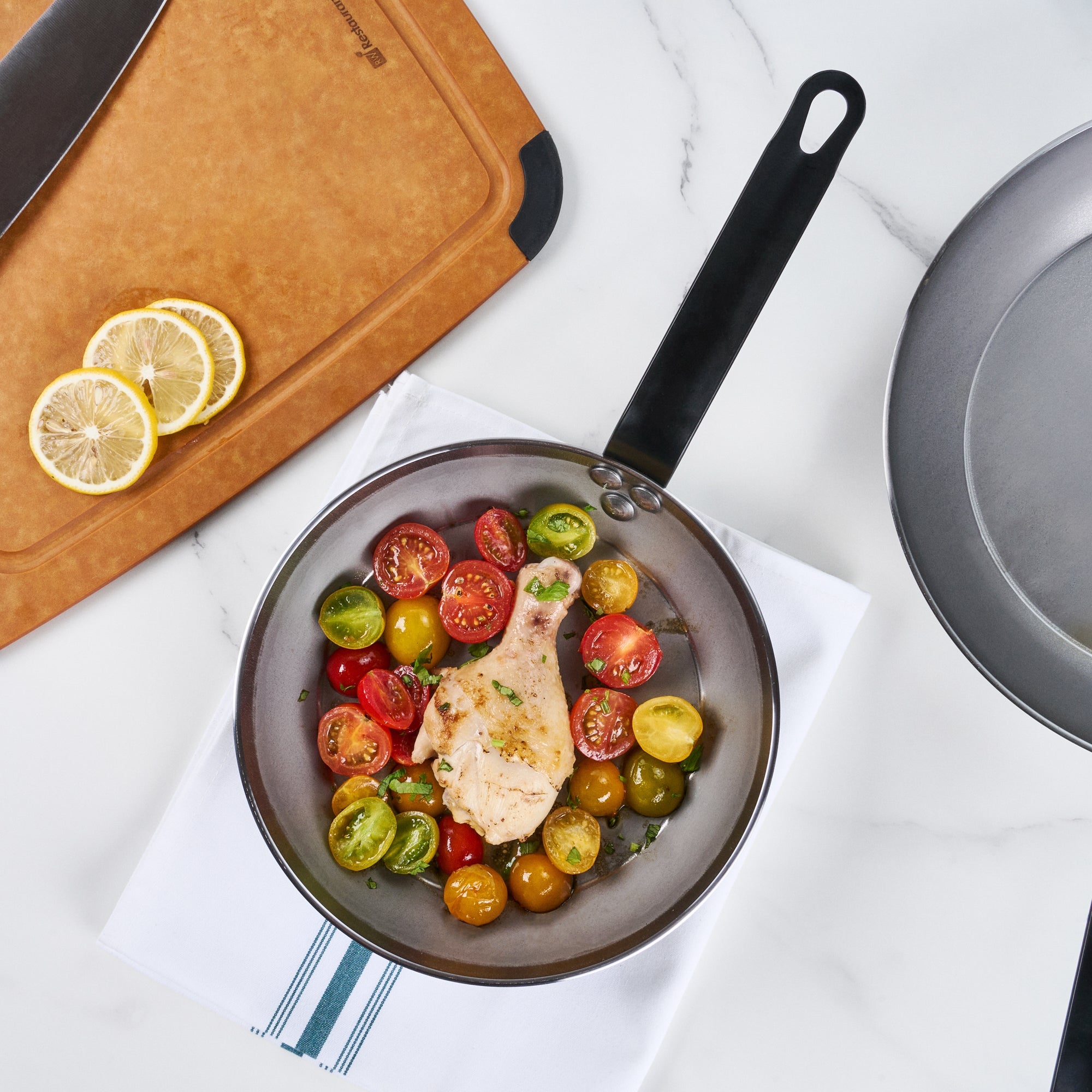 Met Lux Carbon Steel 9" Fry Pan - 6 count box