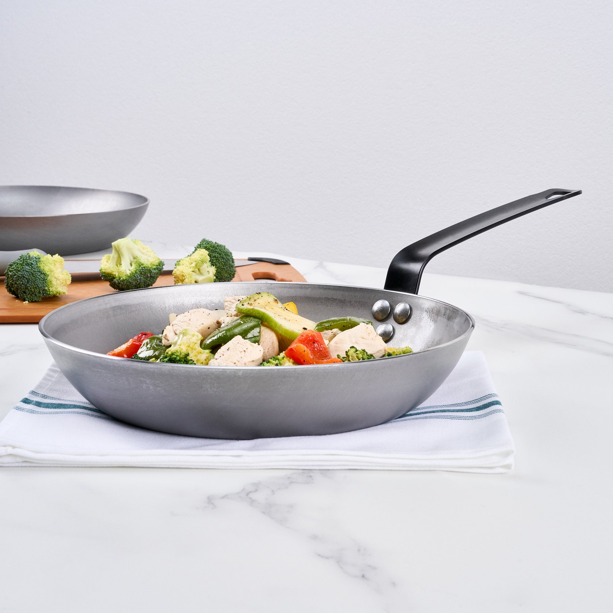 Met Lux Carbon Steel 10" Fry Pan - 6 count box