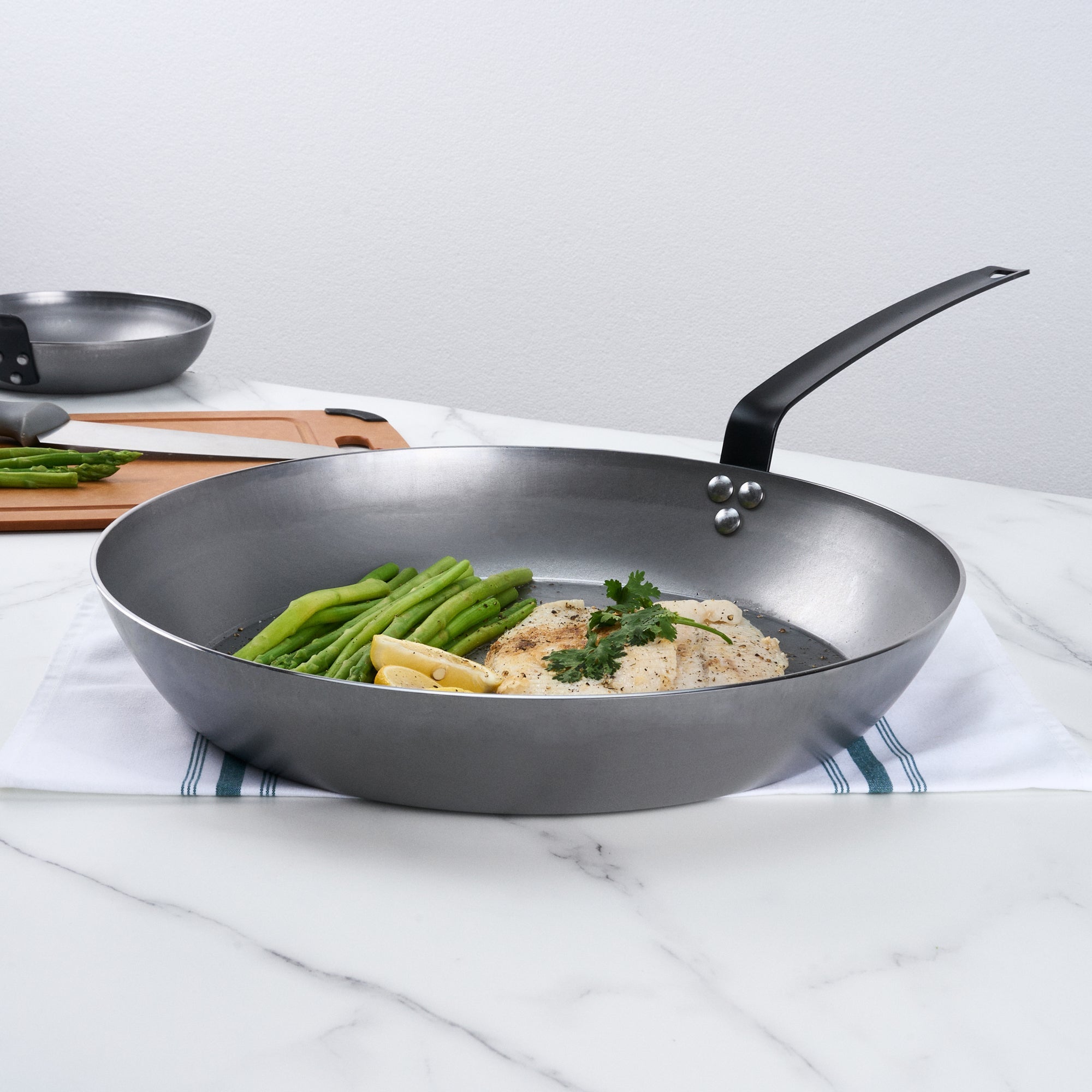 Met Lux Carbon Steel 16" Fry Pan - 6 count box