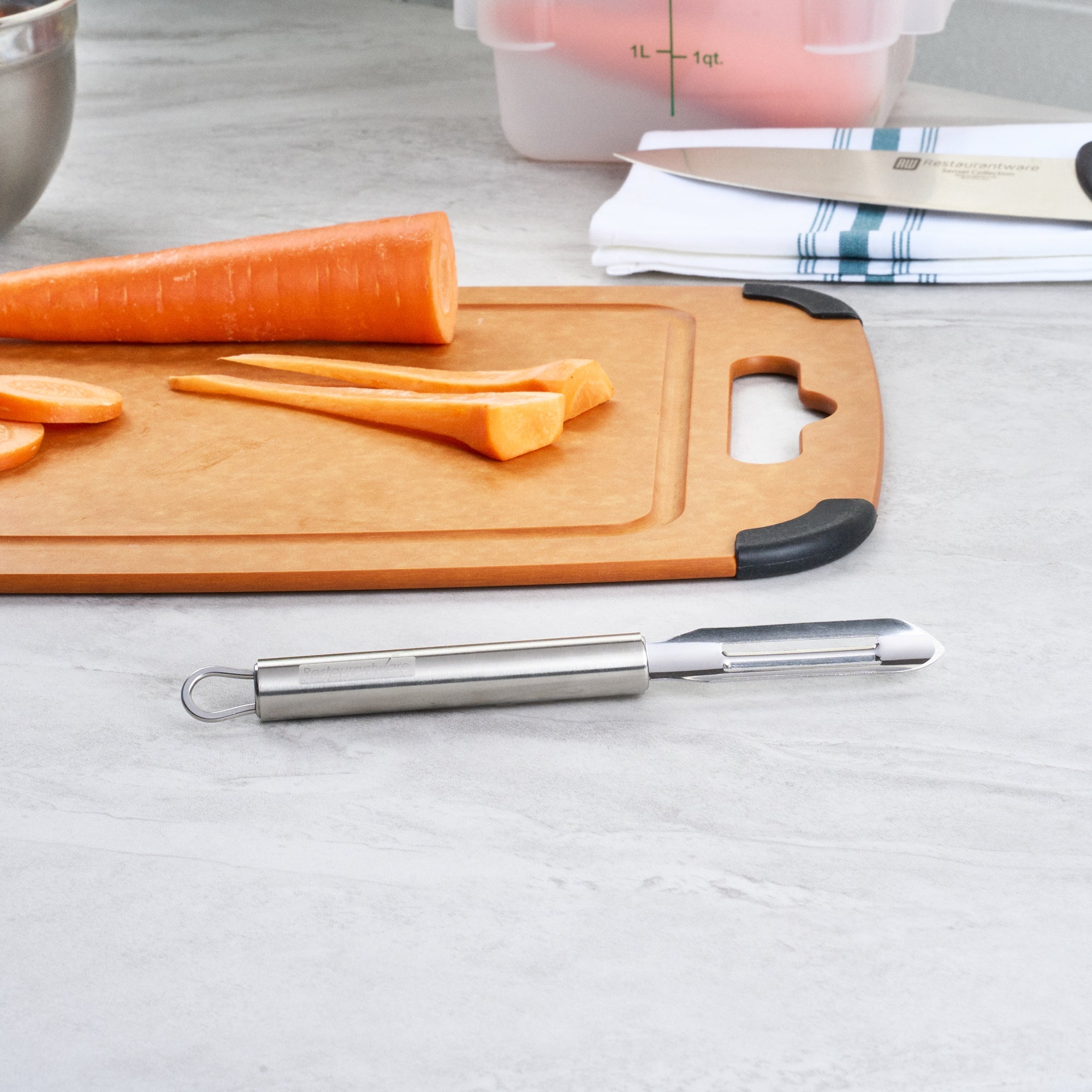 German Standard Stainless Steel Vegetable Peeler - 7 3/4'' - 1 count box