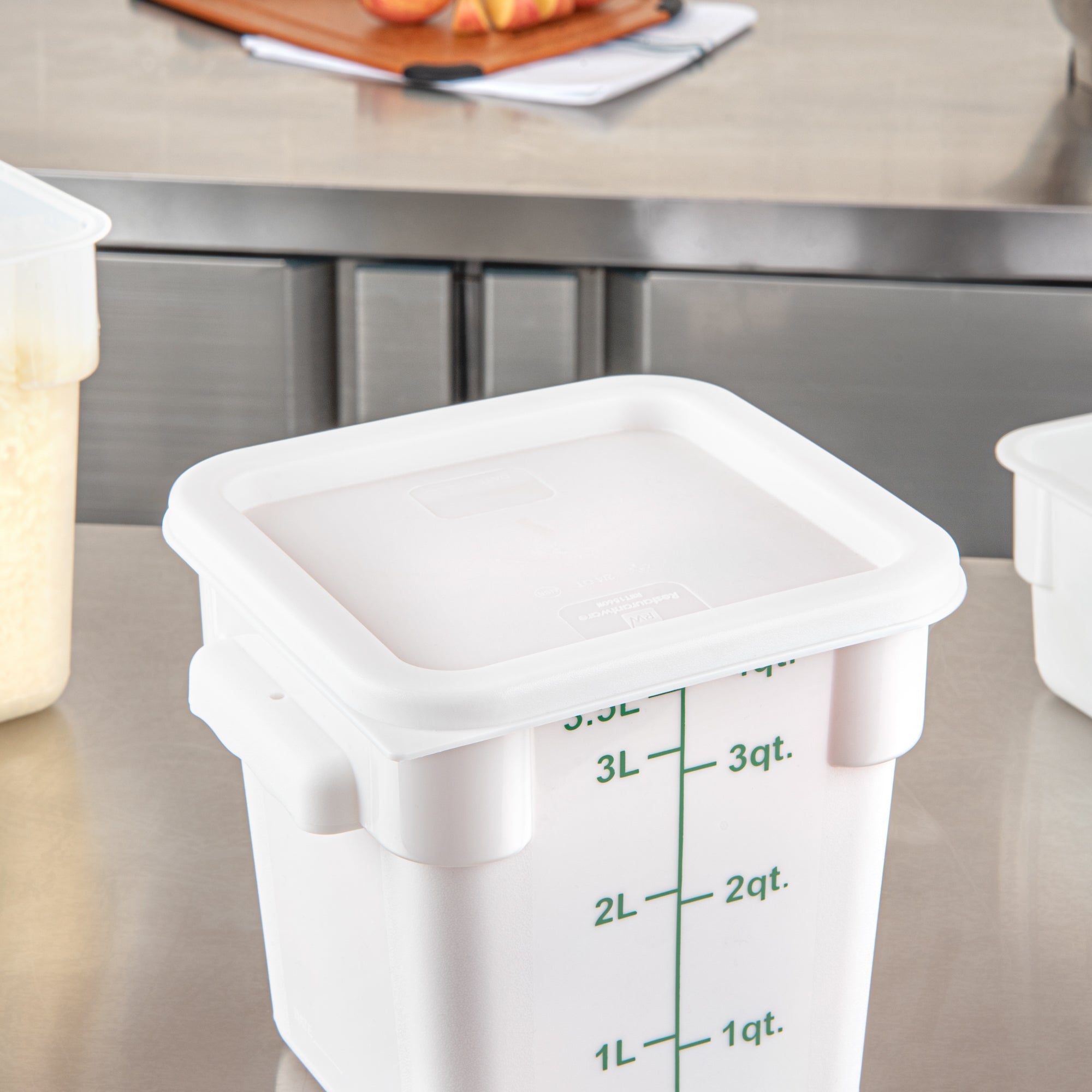 Met Lux Square White Plastic Food Storage Container Lid - Fits 2 and 4 qt - 10 count box