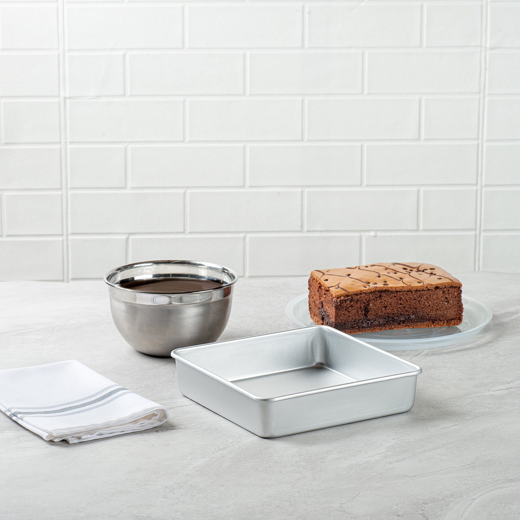 Met Lux Square Aluminum Cake Pan - 8" x 8" x 2" - 12 count box